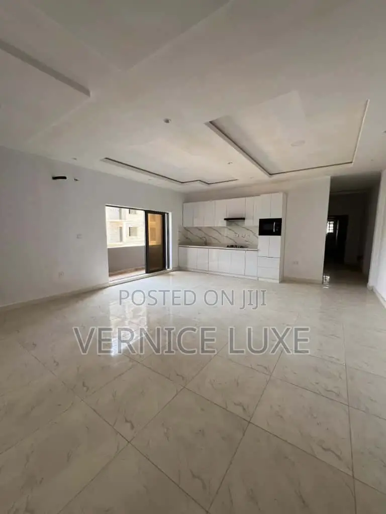 2bdrm Block of Flats in Freedom Way, Lekki Phase 1 for sale in Lekki Phase 1