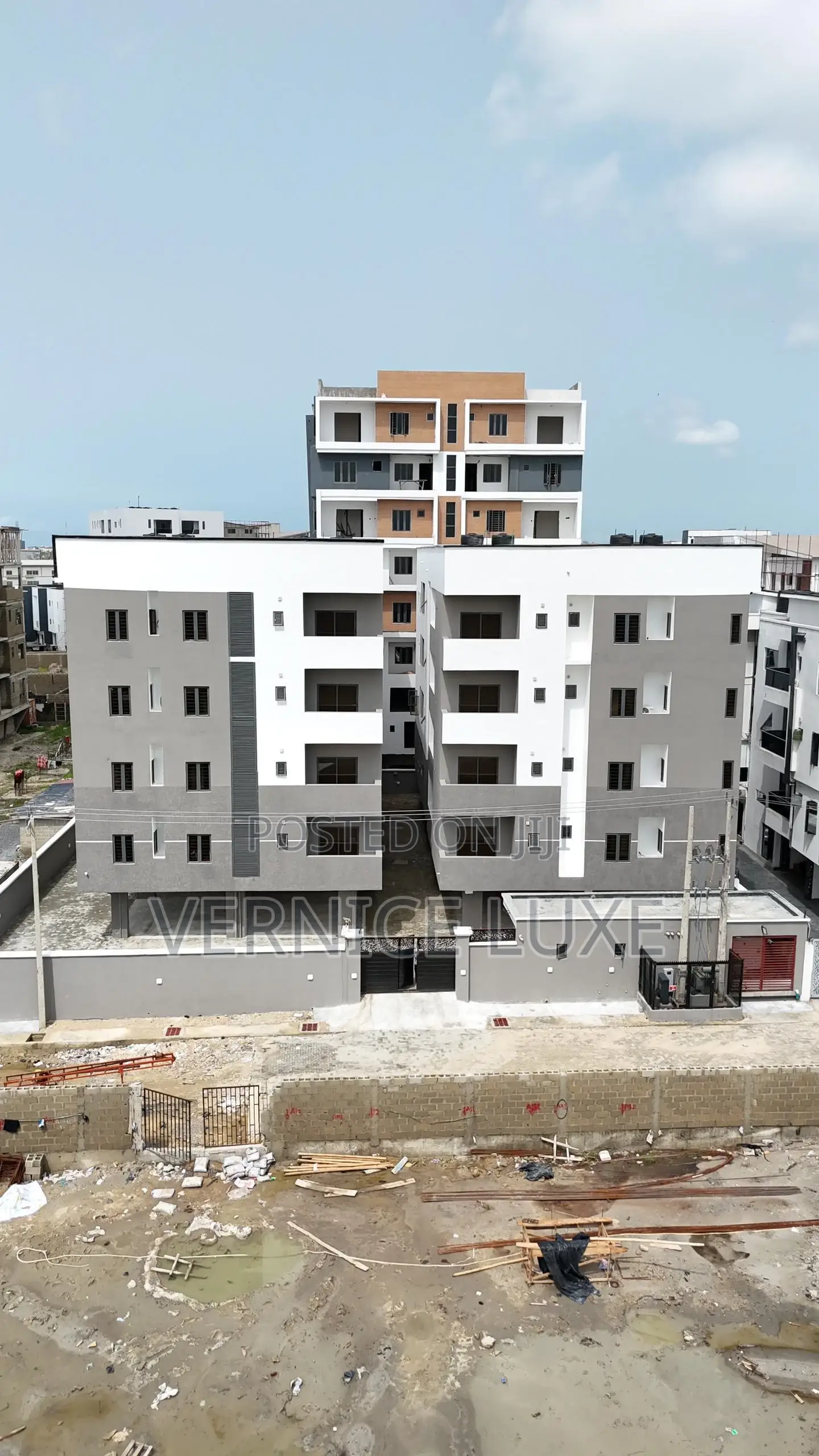 2bdrm Block of Flats in Freedom Way, Lekki Phase 1 for sale in Lekki Phase 1