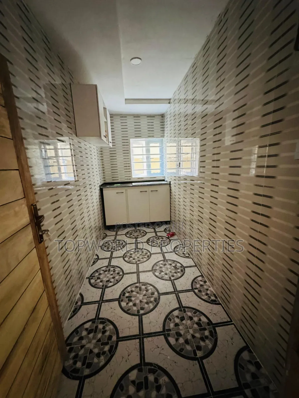 3bdrm Apartment in Ogba for sale in Ogba