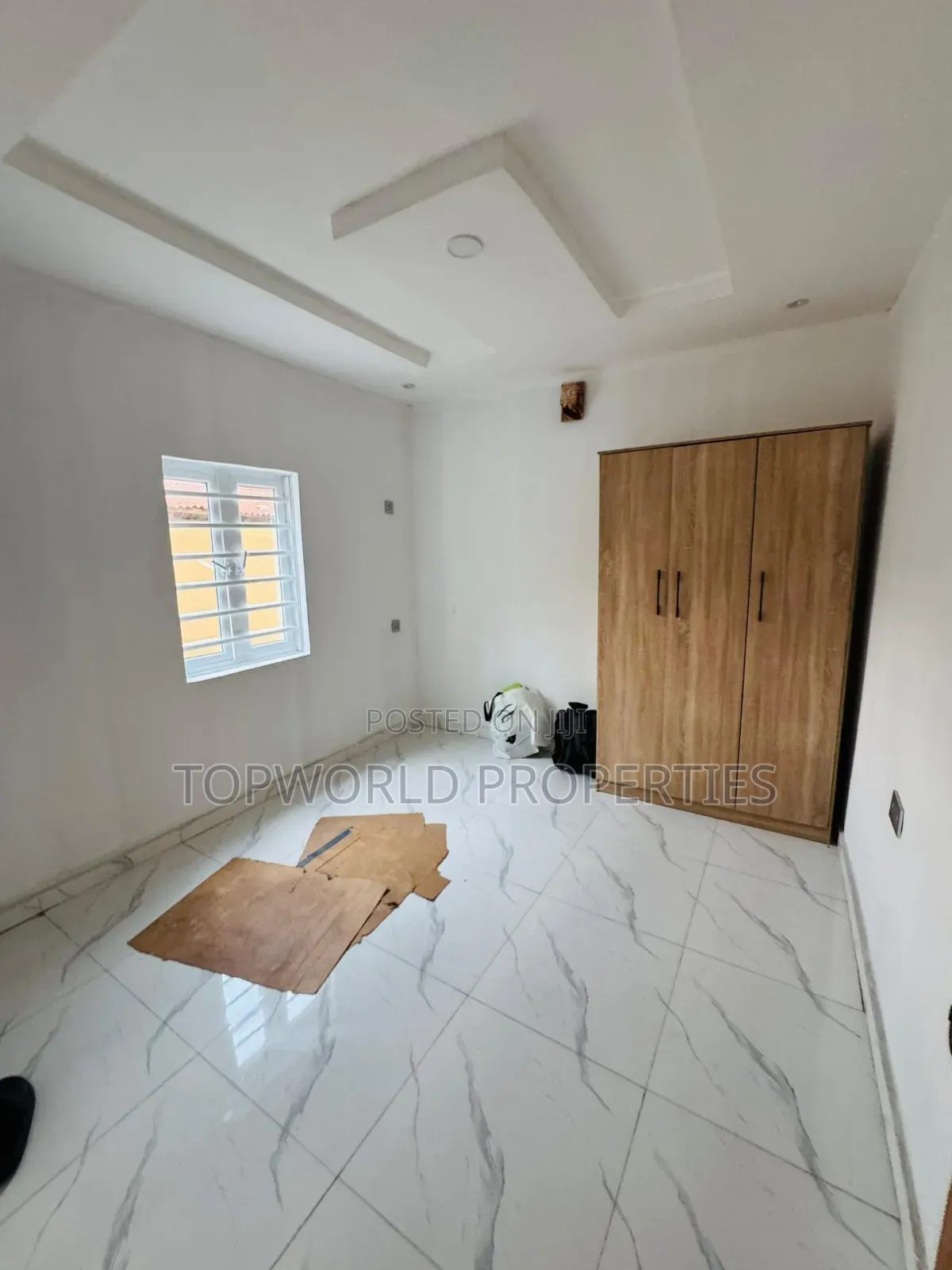 3bdrm Apartment in Ogba for sale in Ogba