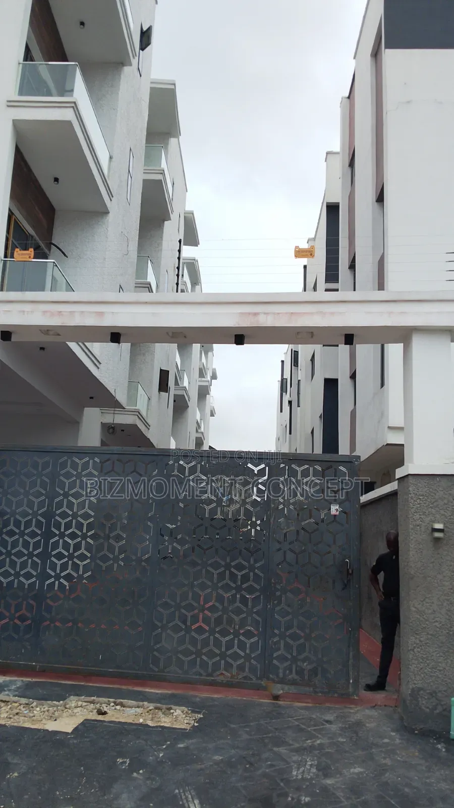 5bdrm Townhouse/Terrace in Chevy View, Chevron for sale in Chevron