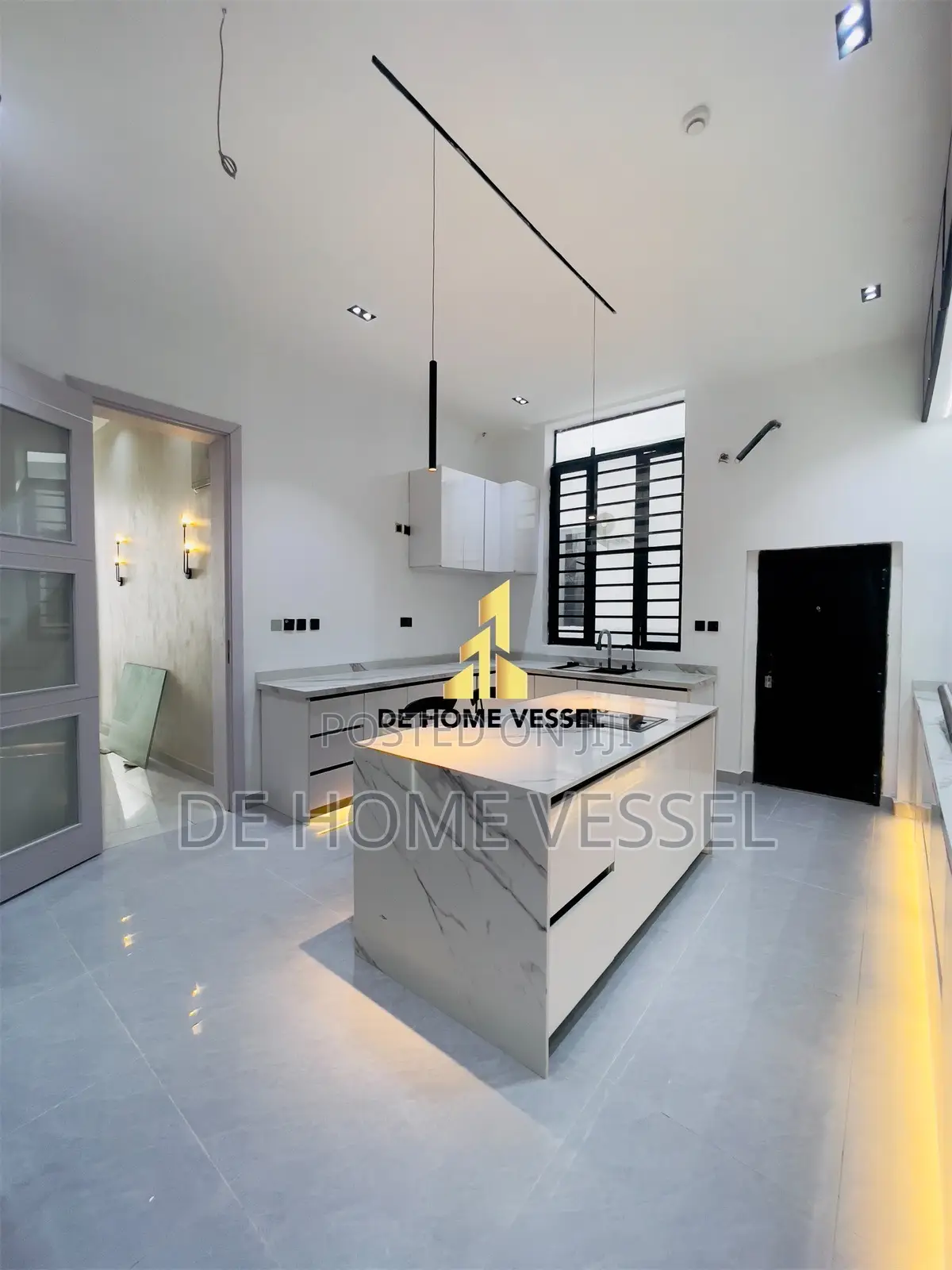 5bdrm Duplex in Lekki for sale in Lekki