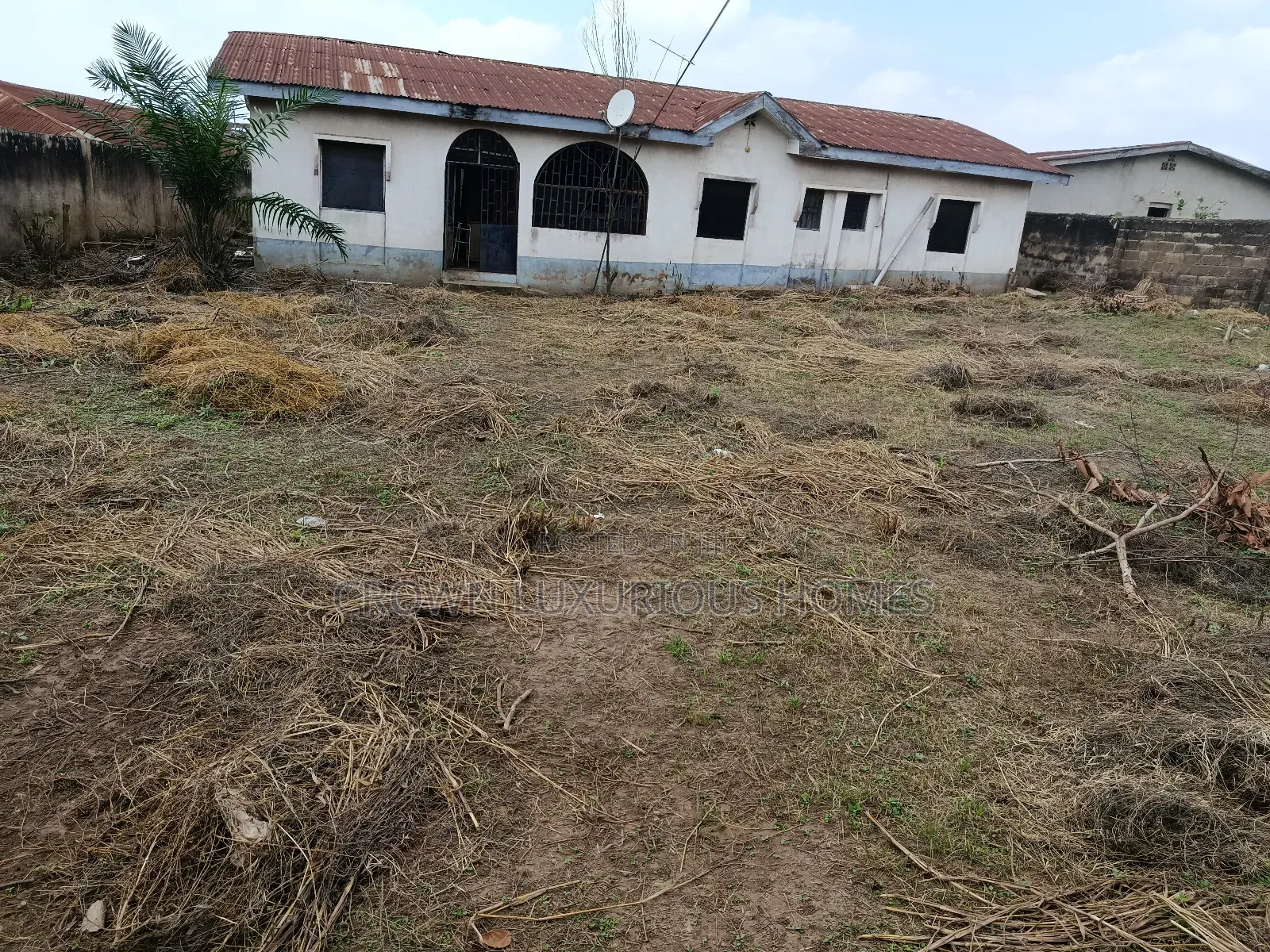 4bdrm Bungalow in Olororo, Ibadan for sale in Ibadan