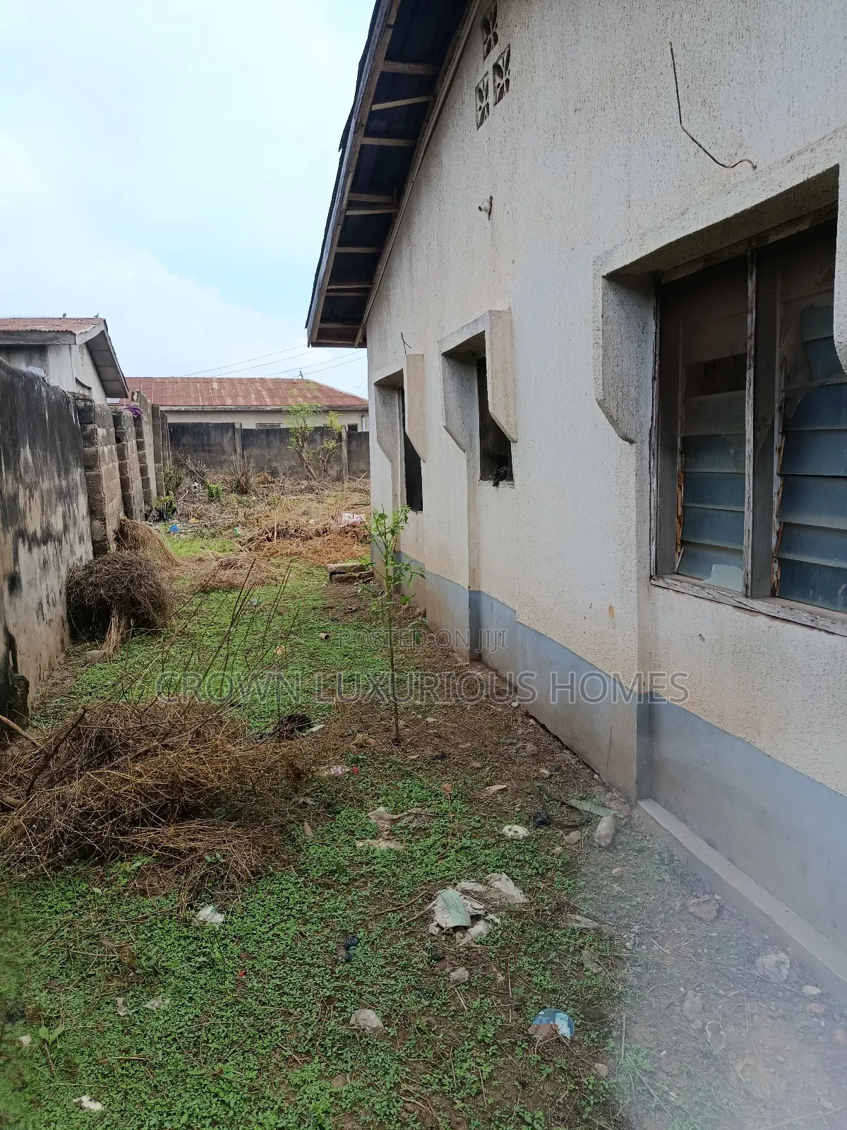 4bdrm Bungalow in Olororo, Ibadan for sale in Ibadan
