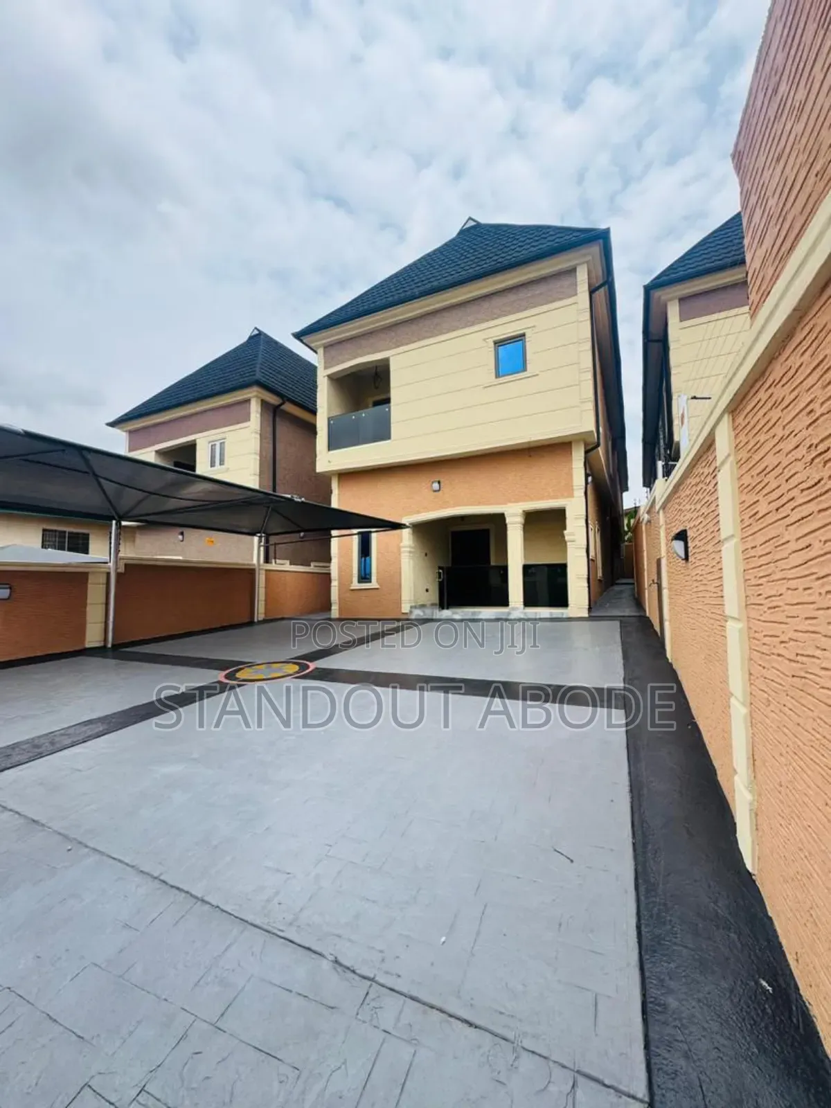 4bdrm Duplex in Inside An Estate, Ogba for sale in Ogba