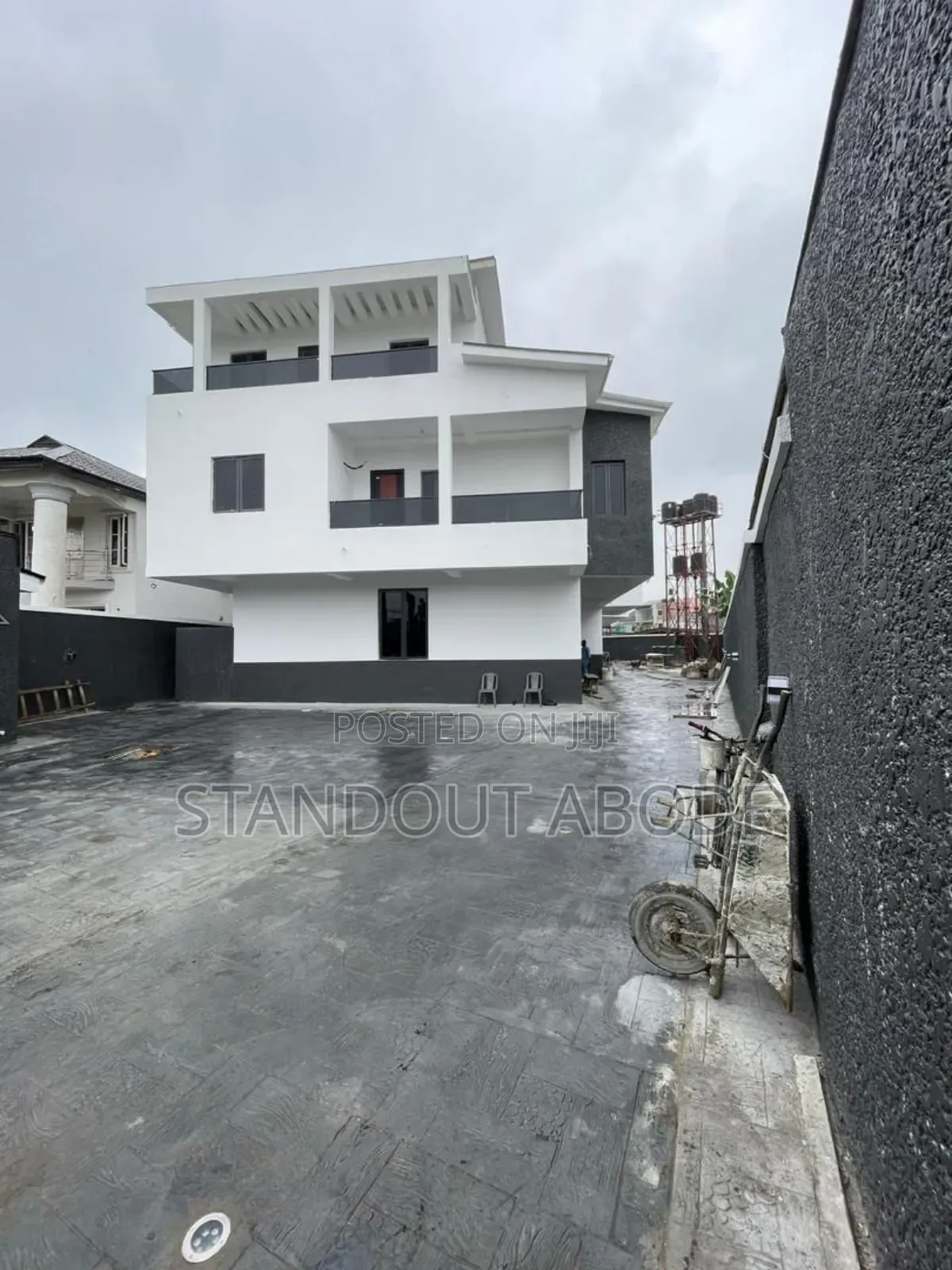 4bdrm Duplex in Inside An Estate, Surulere for sale in Surulere