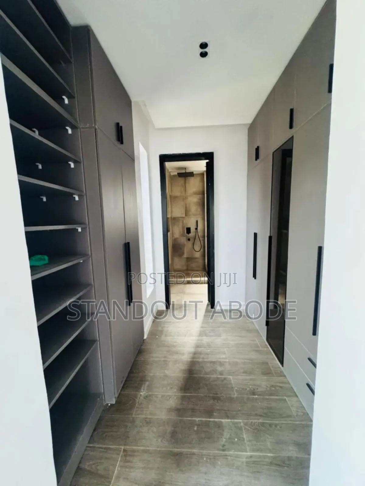 5bdrm Duplex in Inside An  Estate, Ikeja GRA for sale in Ikeja GRA