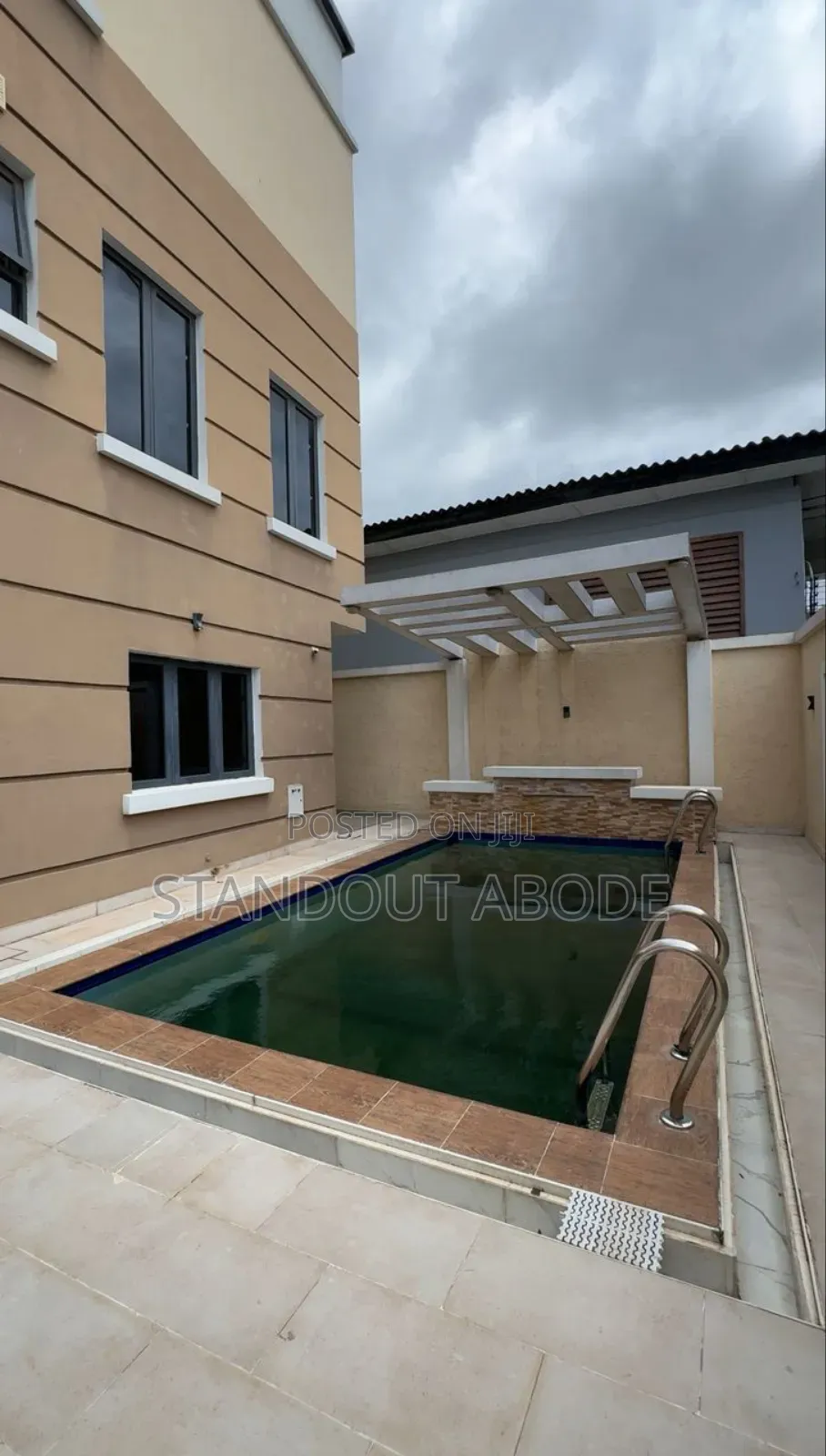 5bdrm Duplex in In An Estate, Omole Phase 1 for sale in Omole Phase 1
