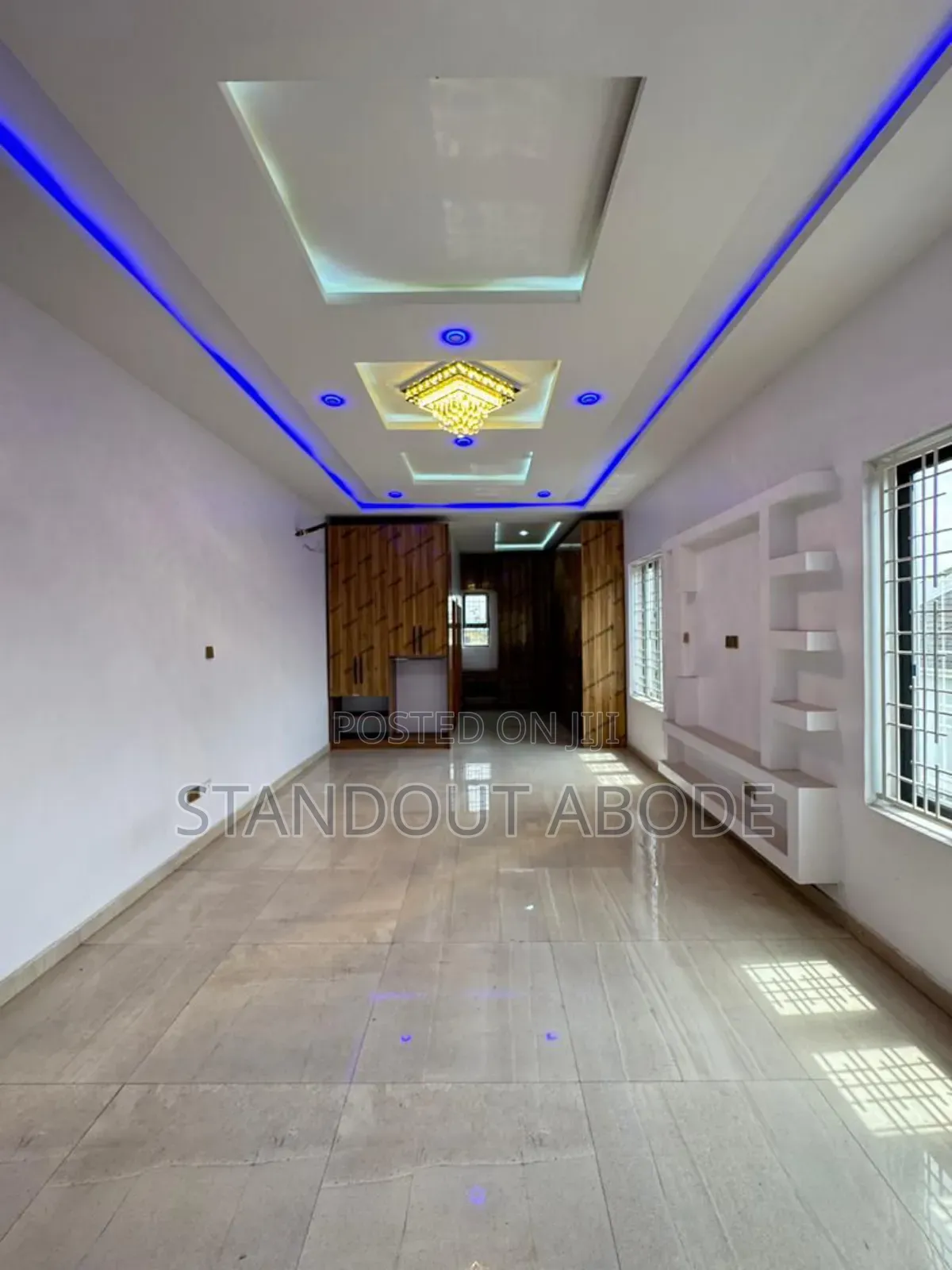 5bdrm Duplex in In An Estate, Omole Phase 1 for sale in Omole Phase 1