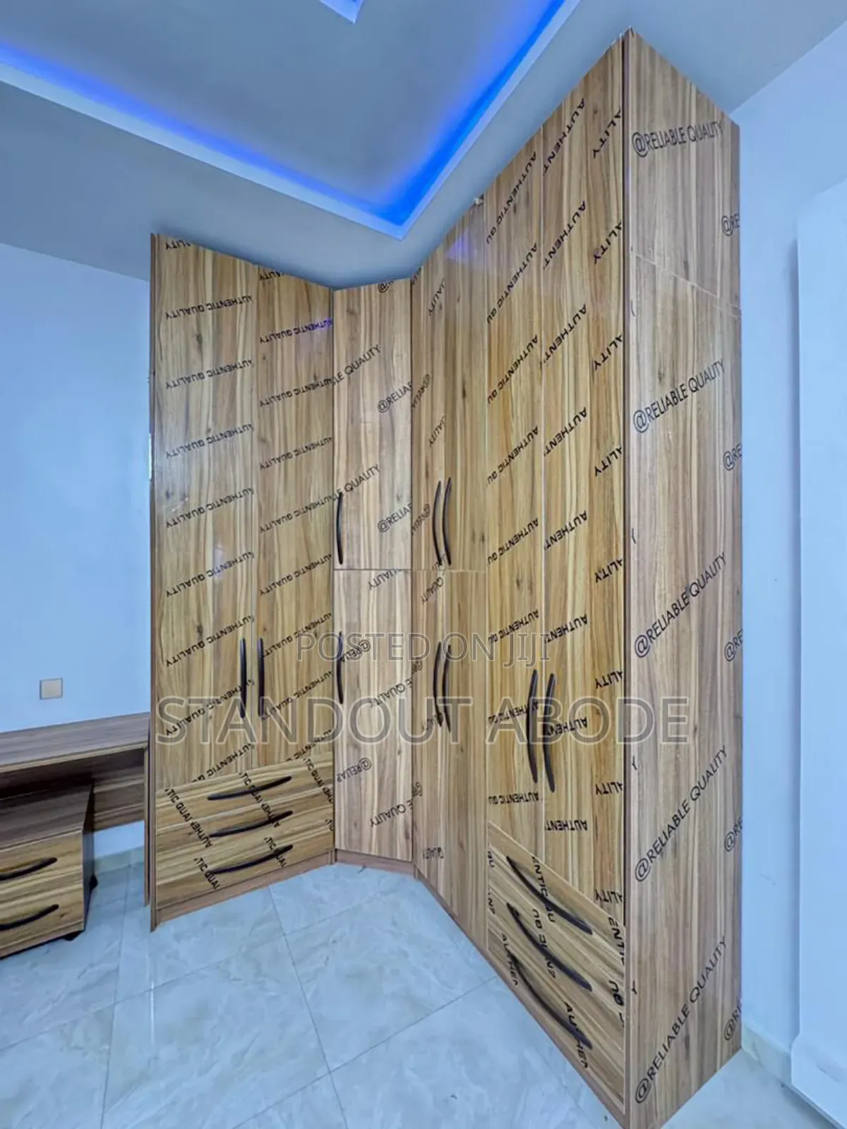 5bdrm Duplex in In An Estate, Omole Phase 1 for sale in Omole Phase 1