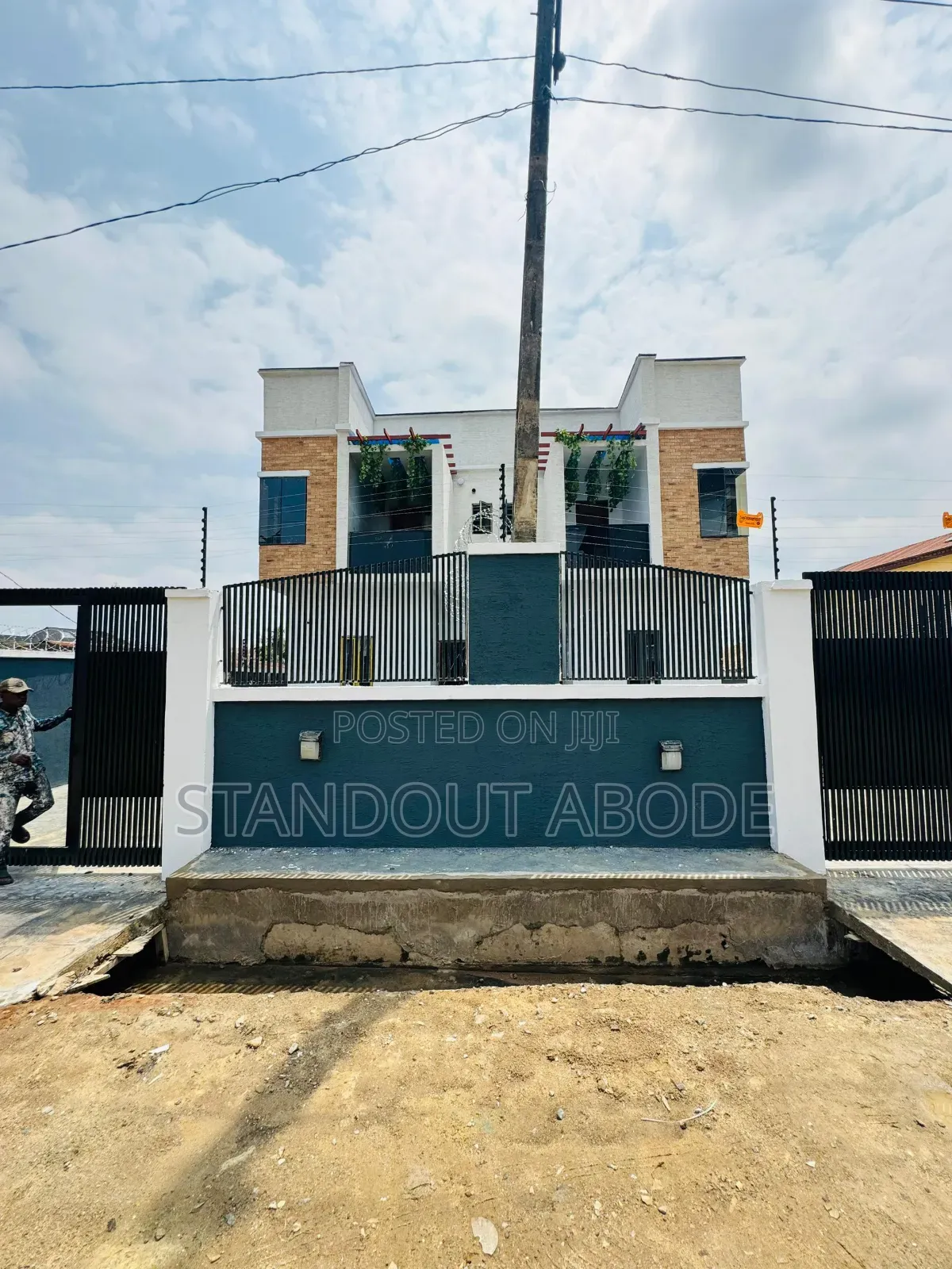 4bdrm Duplex in Inside An Estate, Ogba for sale in Ogba