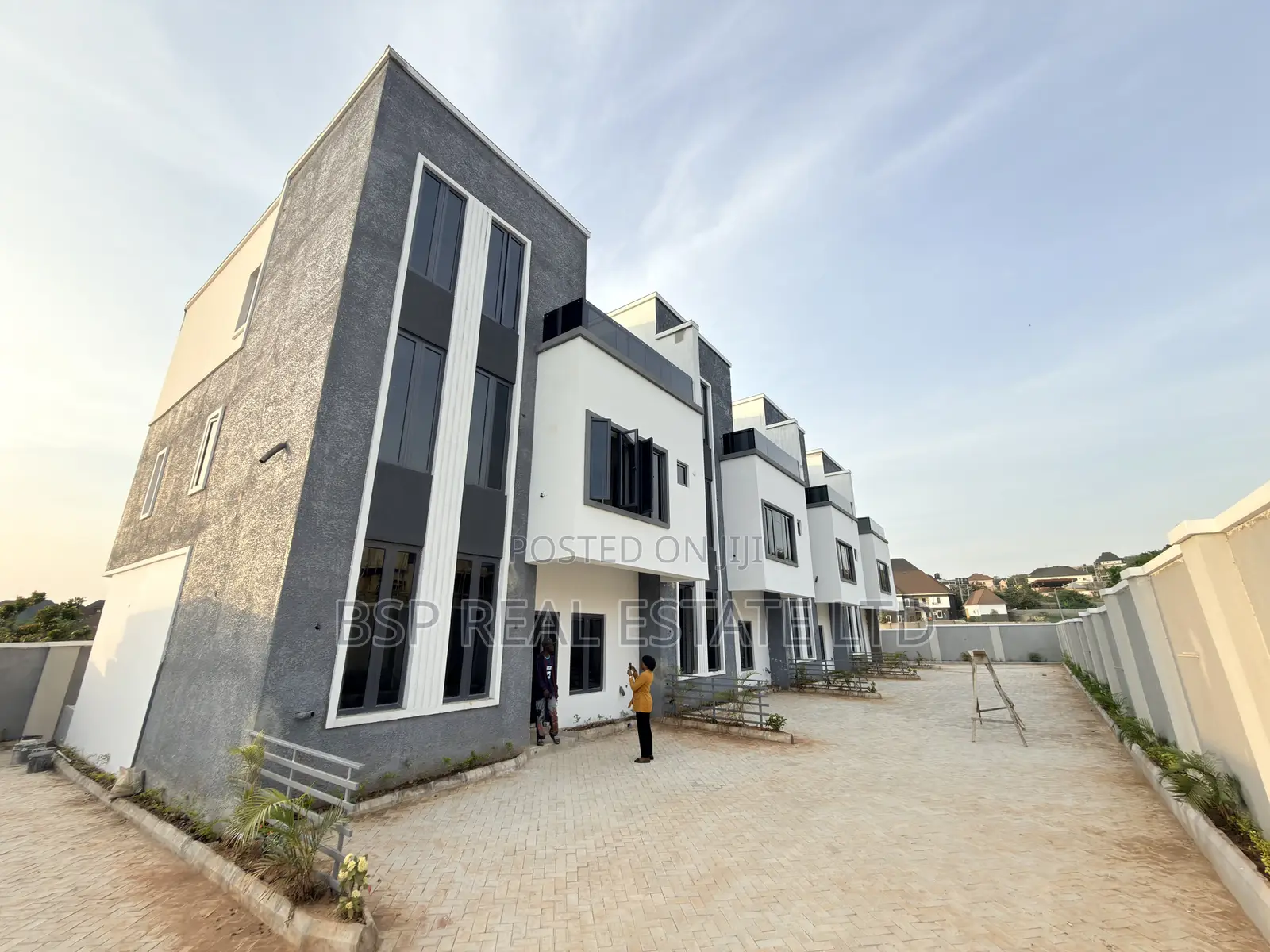 4bdrm Townhouse/Terrace in Apo Resettlement for sale in Apo Resettlement