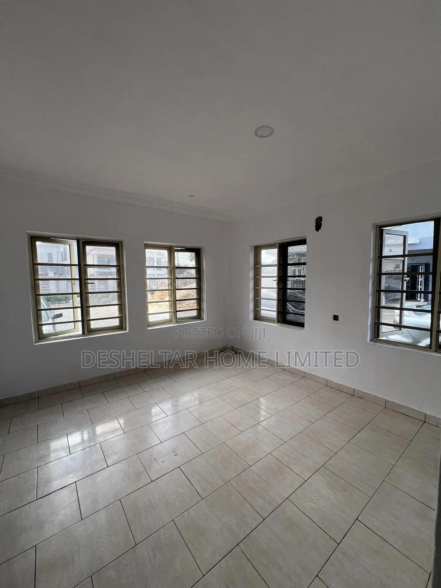 3bdrm Shared Apartment in Southern View Estate, Chevron for rent in Chevron
