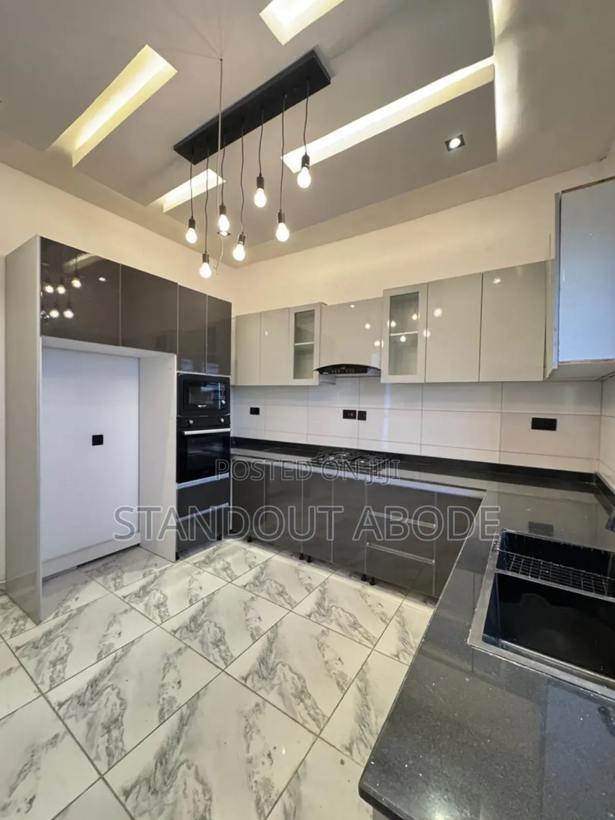 2bdrm Apartment in Inside An Estate, Ikate for sale in Ikate