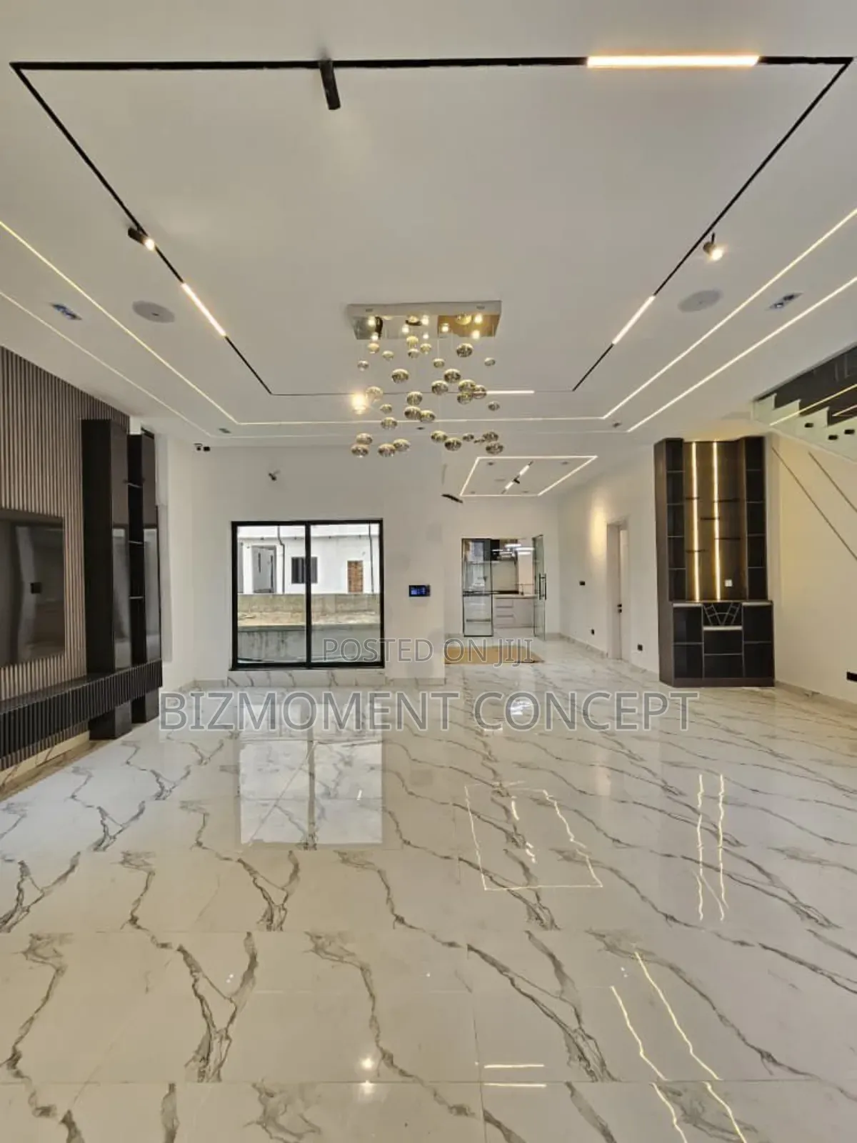 Furnished 5bdrm Duplex in Orchid Road, Chevron for sale in Chevron