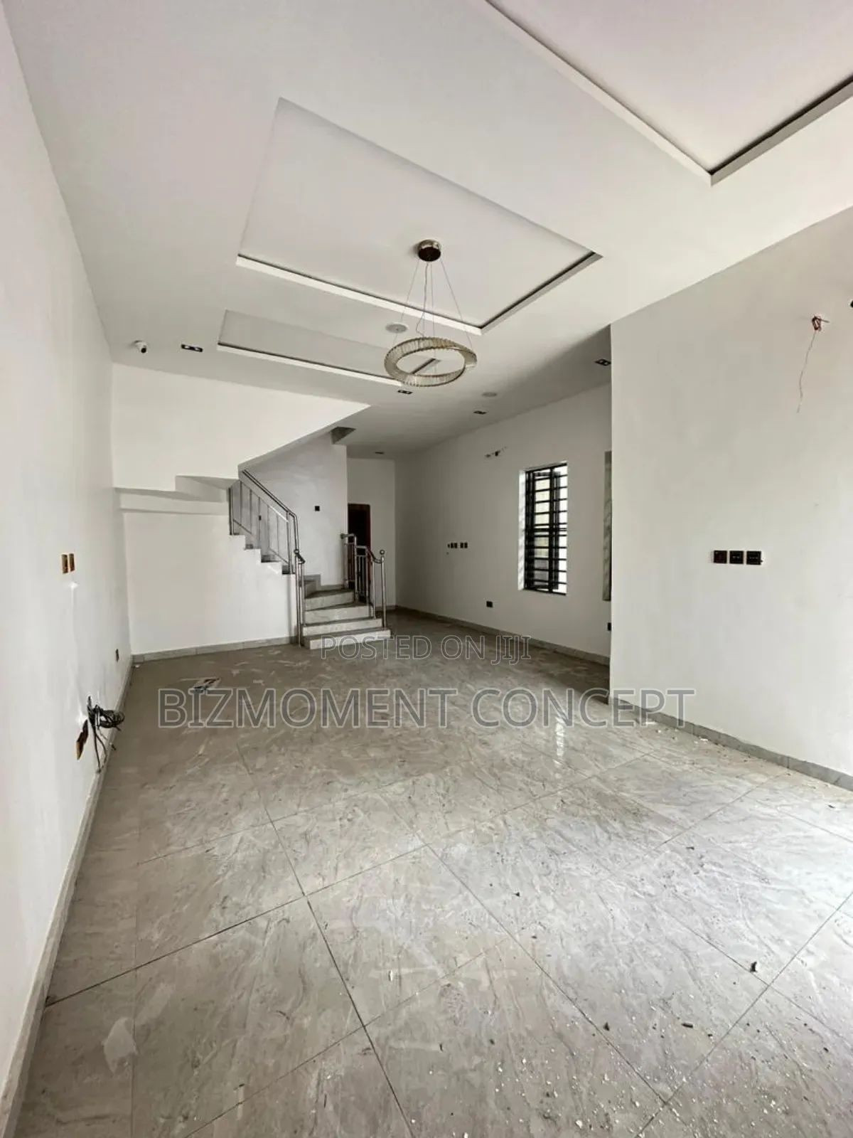 4bdrm Duplex in Orchid Road, Chevron for sale in Chevron