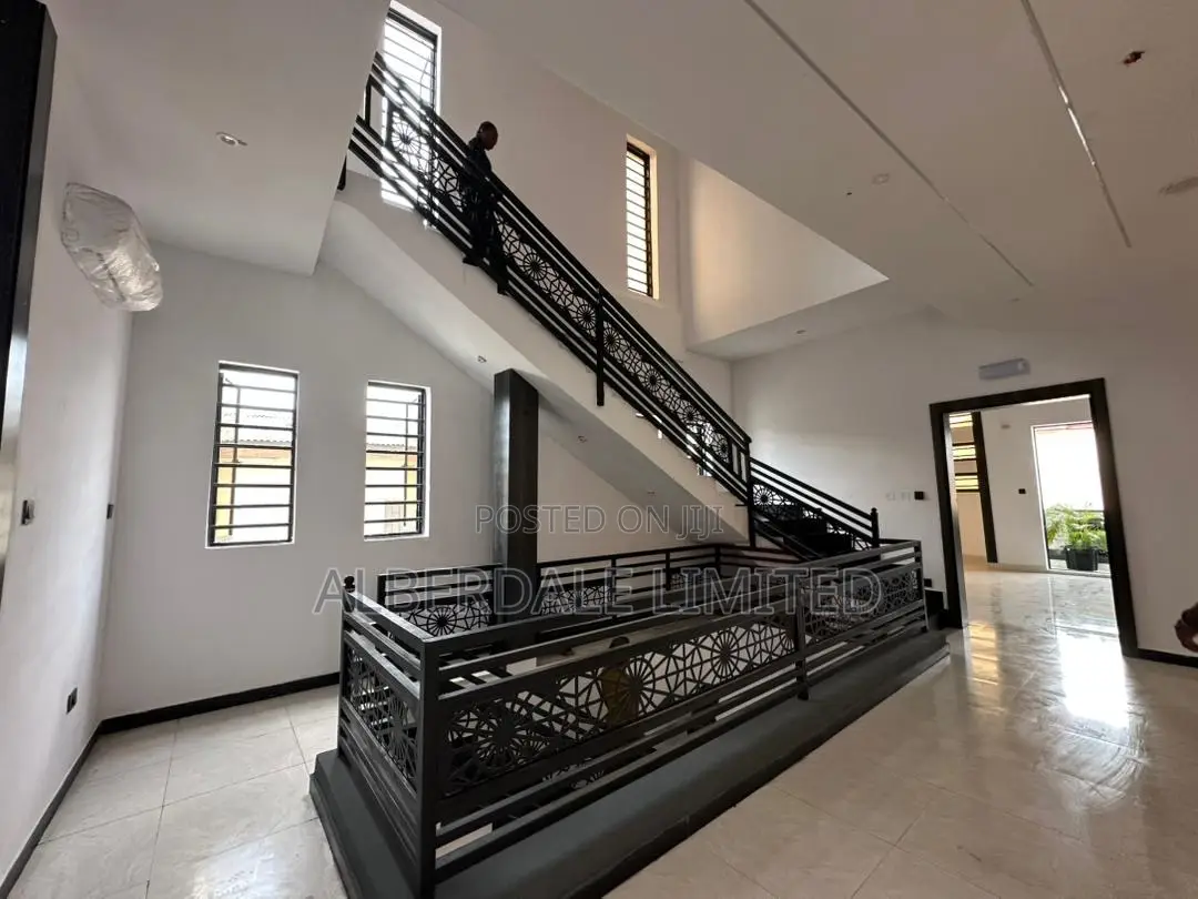 6bdrm Duplex in GRA Phase 2 Shangisha for sale in GRA Phase 2 Shangisha