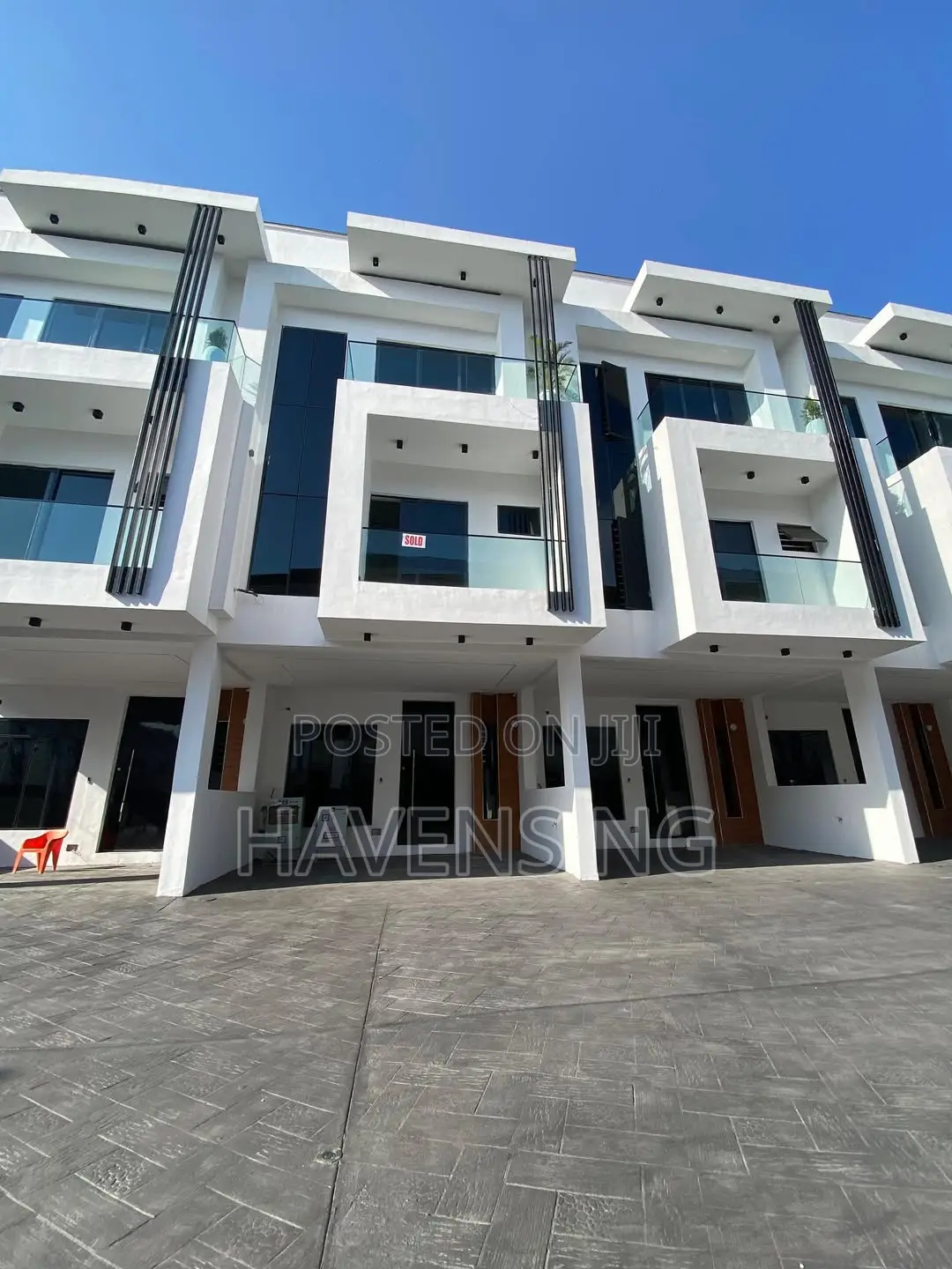 4bdrm Duplex in Osapa london for sale in Osapa london
