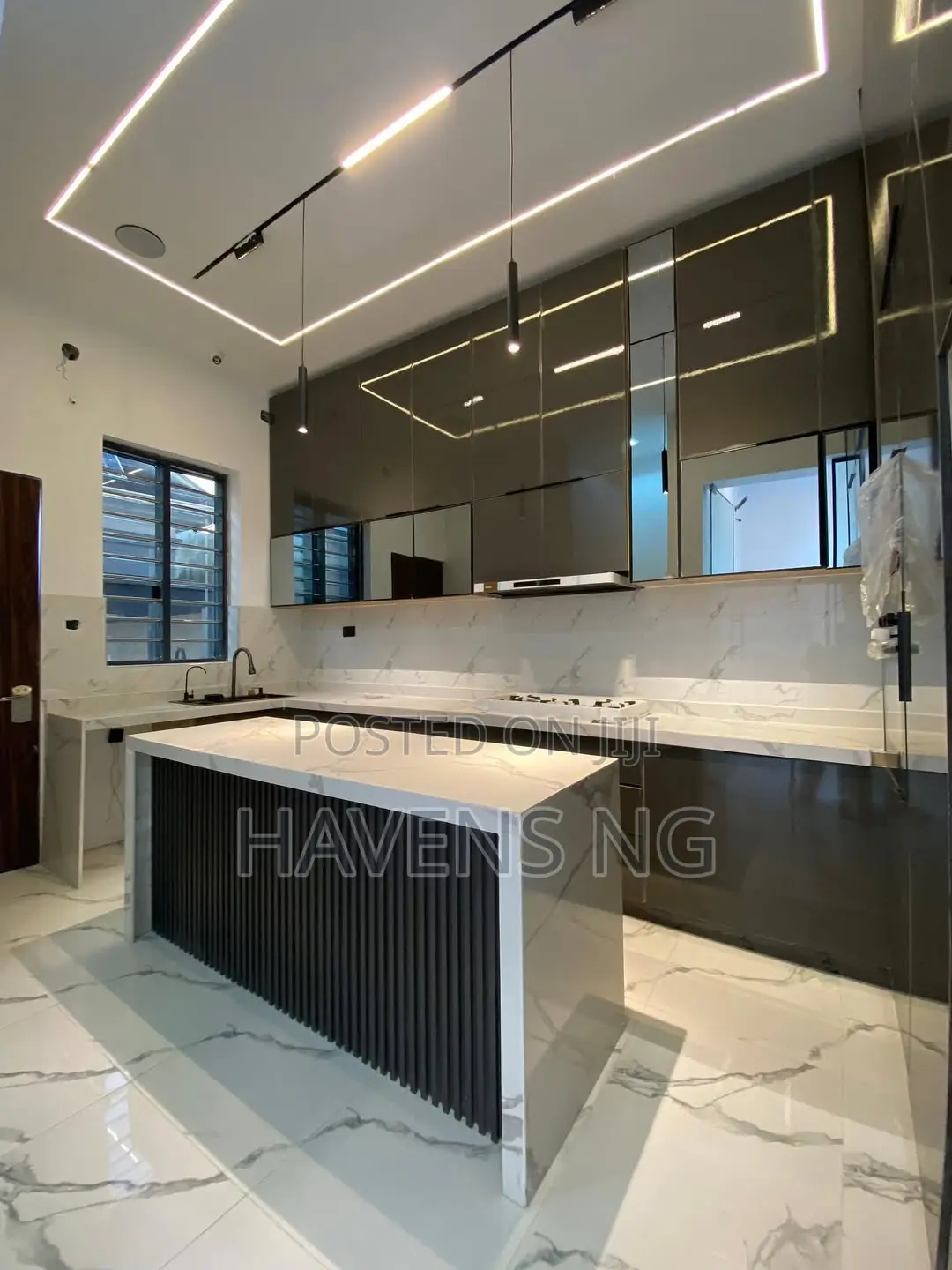 4bdrm Duplex in Osapa london for sale in Osapa london