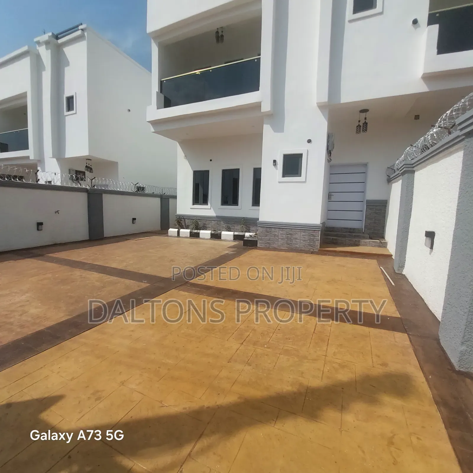4bdrm Duplex in Best View, Lugbe District for sale in Lugbe District