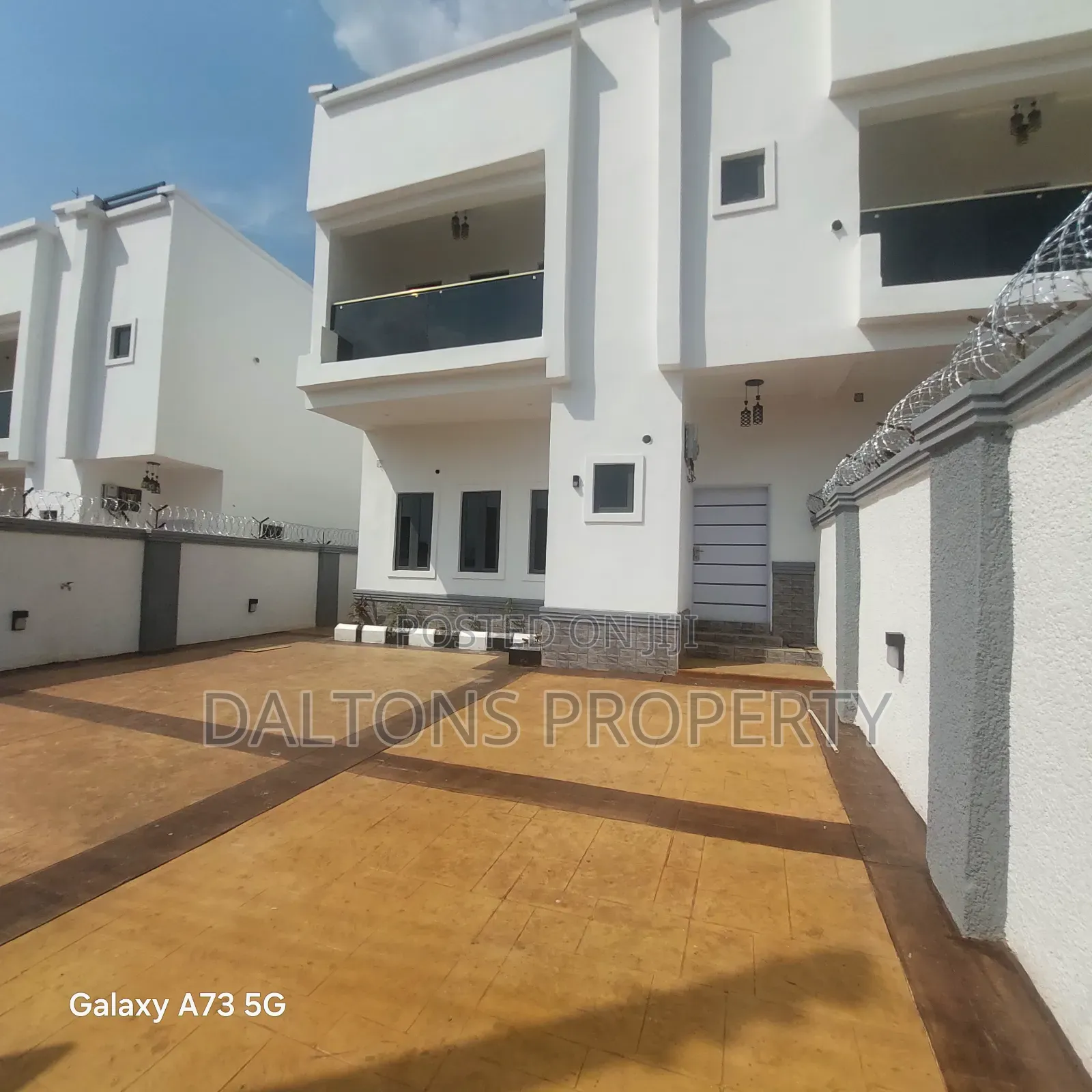 4bdrm Duplex in Best View, Lugbe District for sale in Lugbe District