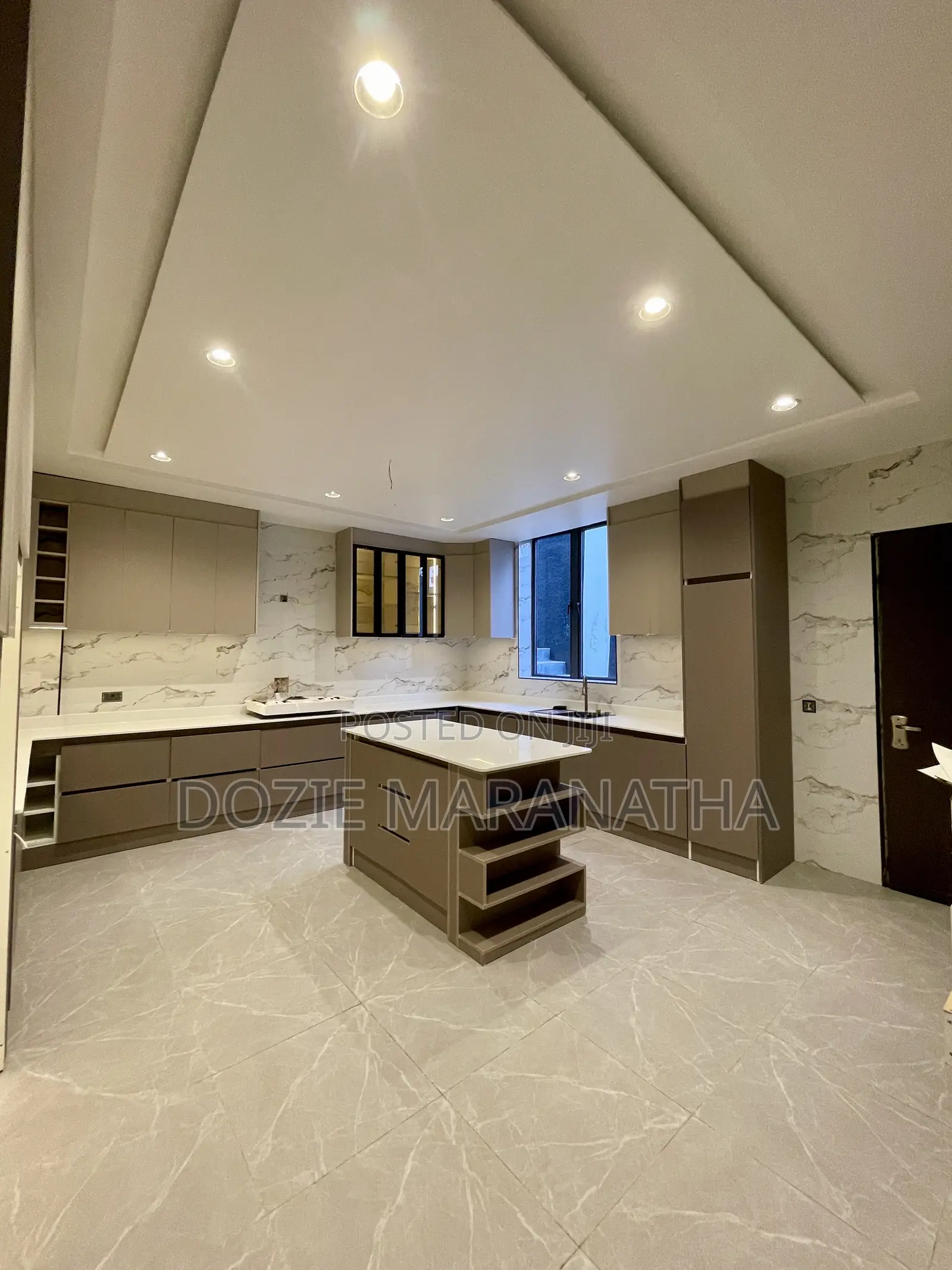 6bdrm House in Kado for sale in Kado