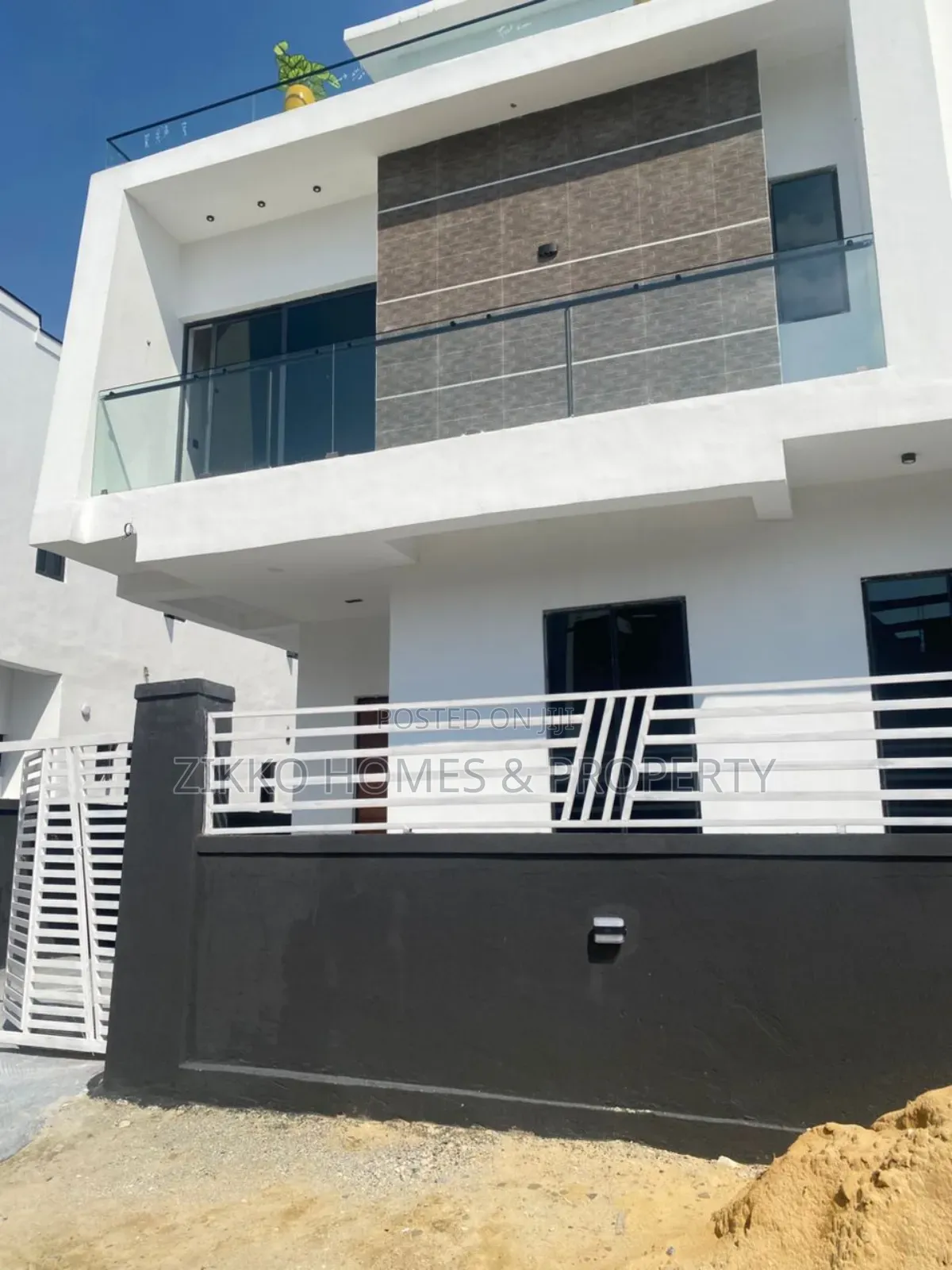 4bdrm Duplex in Ajah, Lekki for sale in Lekki