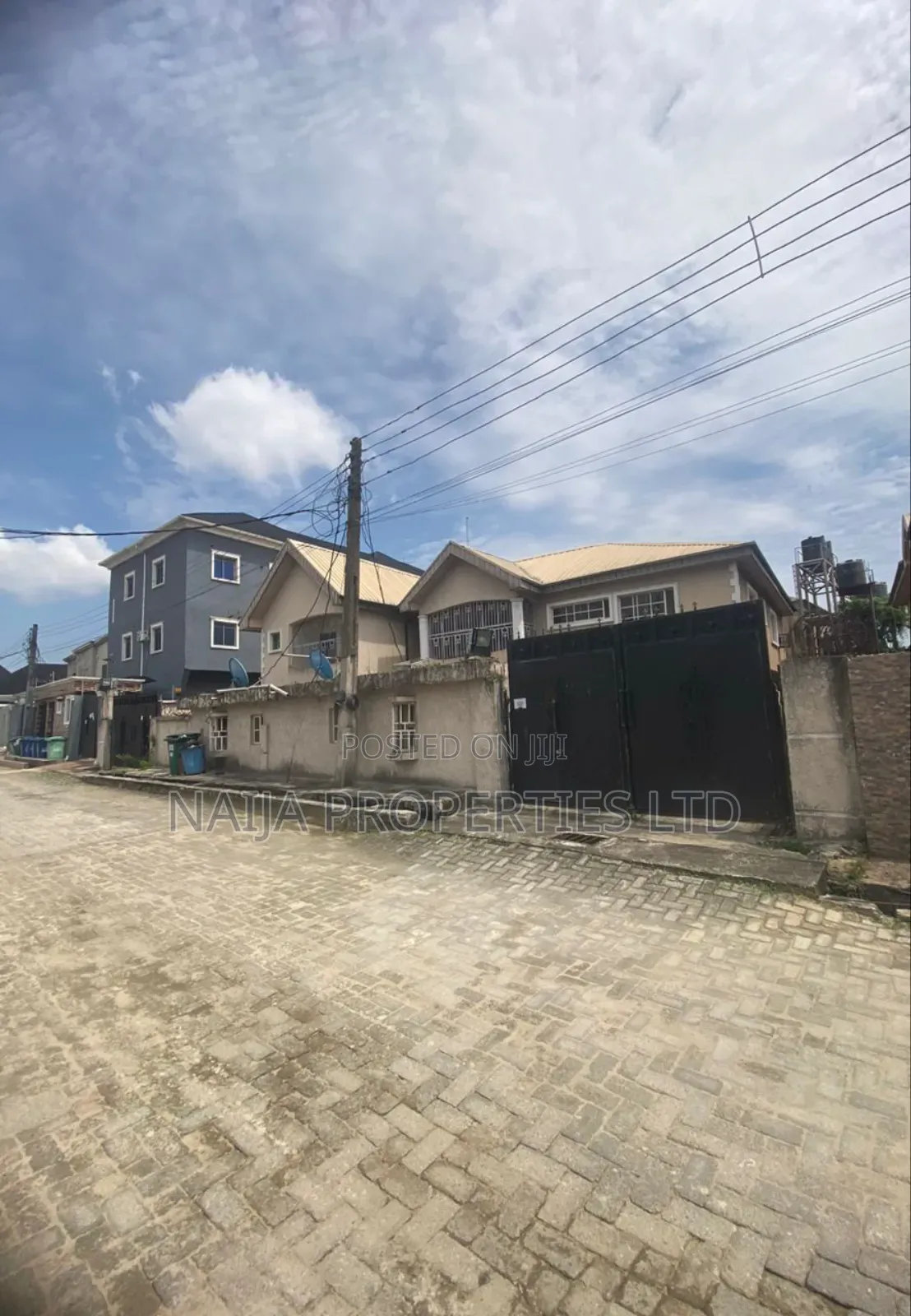 3bdrm Block of Flats in Oko Ado, Sangotedo for sale in Sangotedo