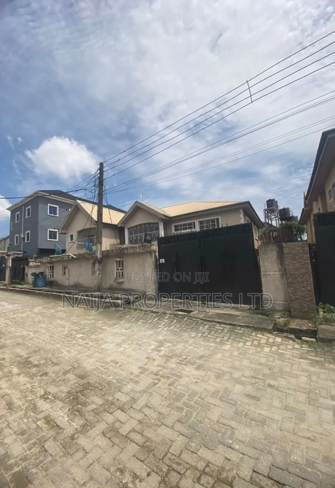 3bdrm Block of Flats in Oko Ado, Sangotedo for sale in Sangotedo