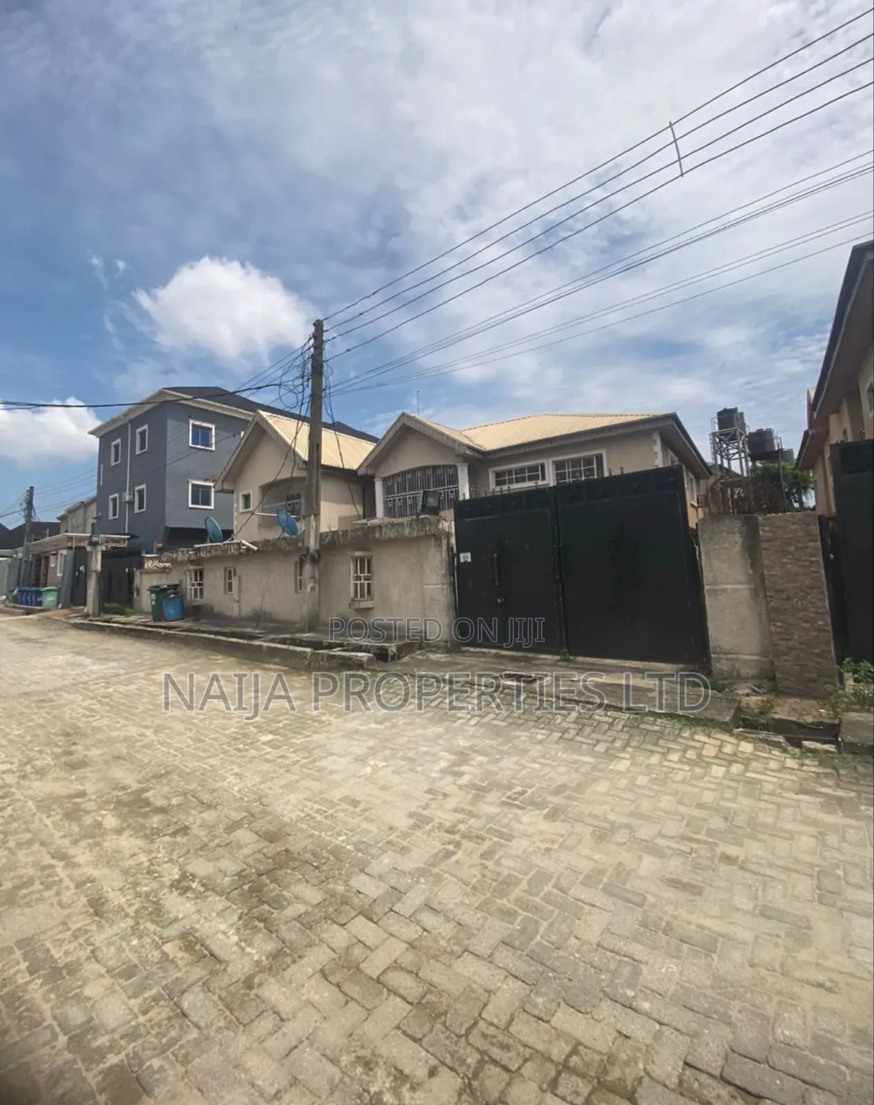 3bdrm Block of Flats in Oko Ado, Sangotedo for sale in Sangotedo