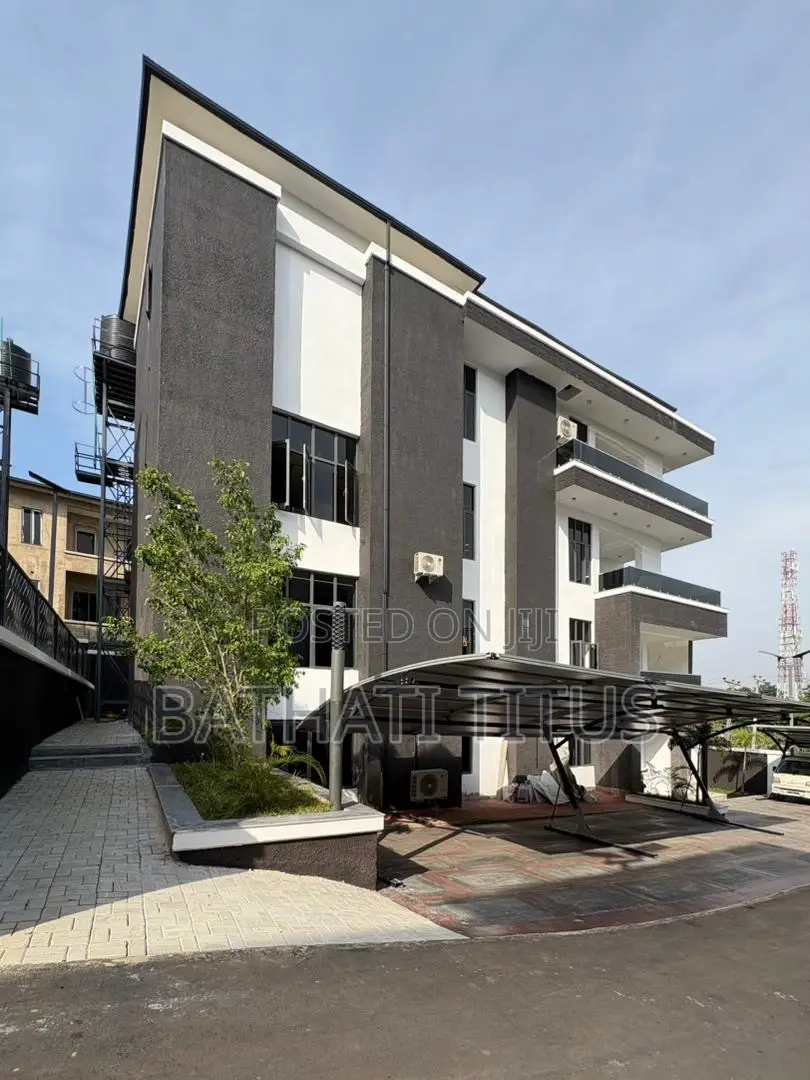 6bdrm Duplex in Life Camp for sale in Life Camp