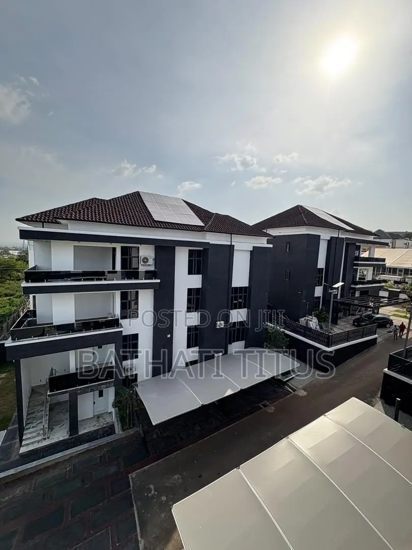 6bdrm Duplex in Life Camp for sale in Life Camp