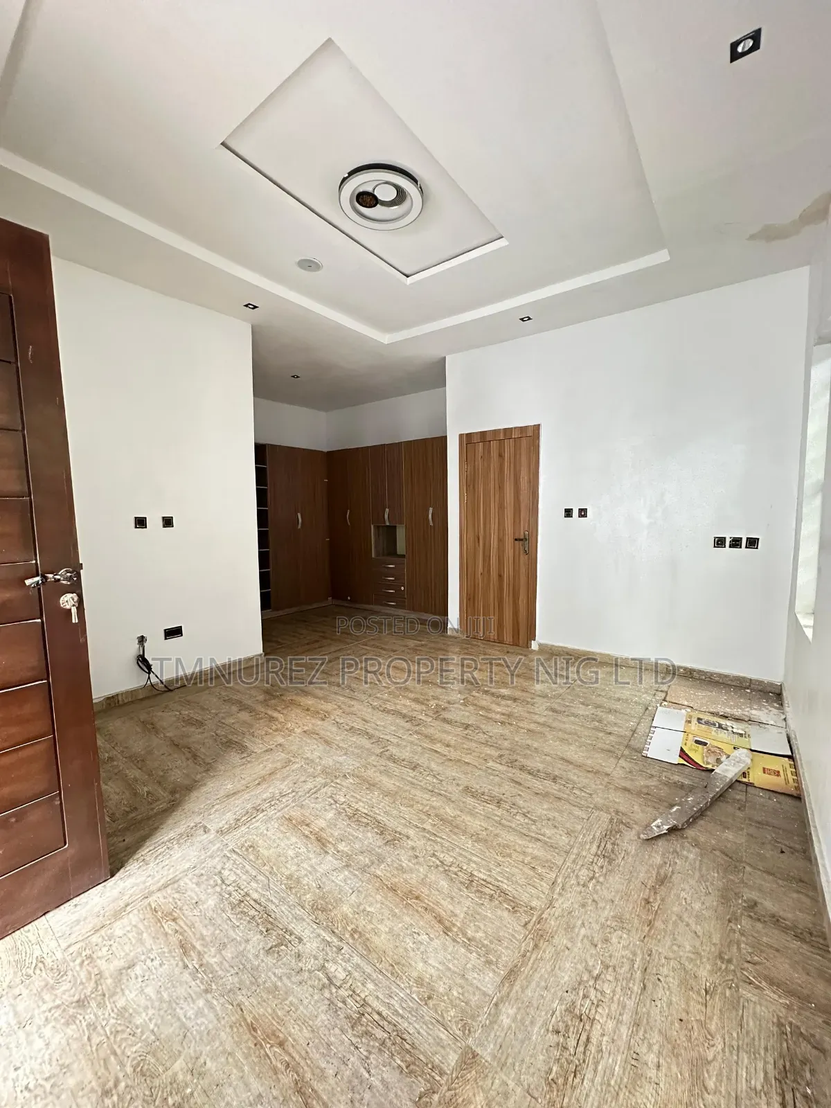 4bdrm Duplex in Orchild Estate, Chevron for sale in Chevron
