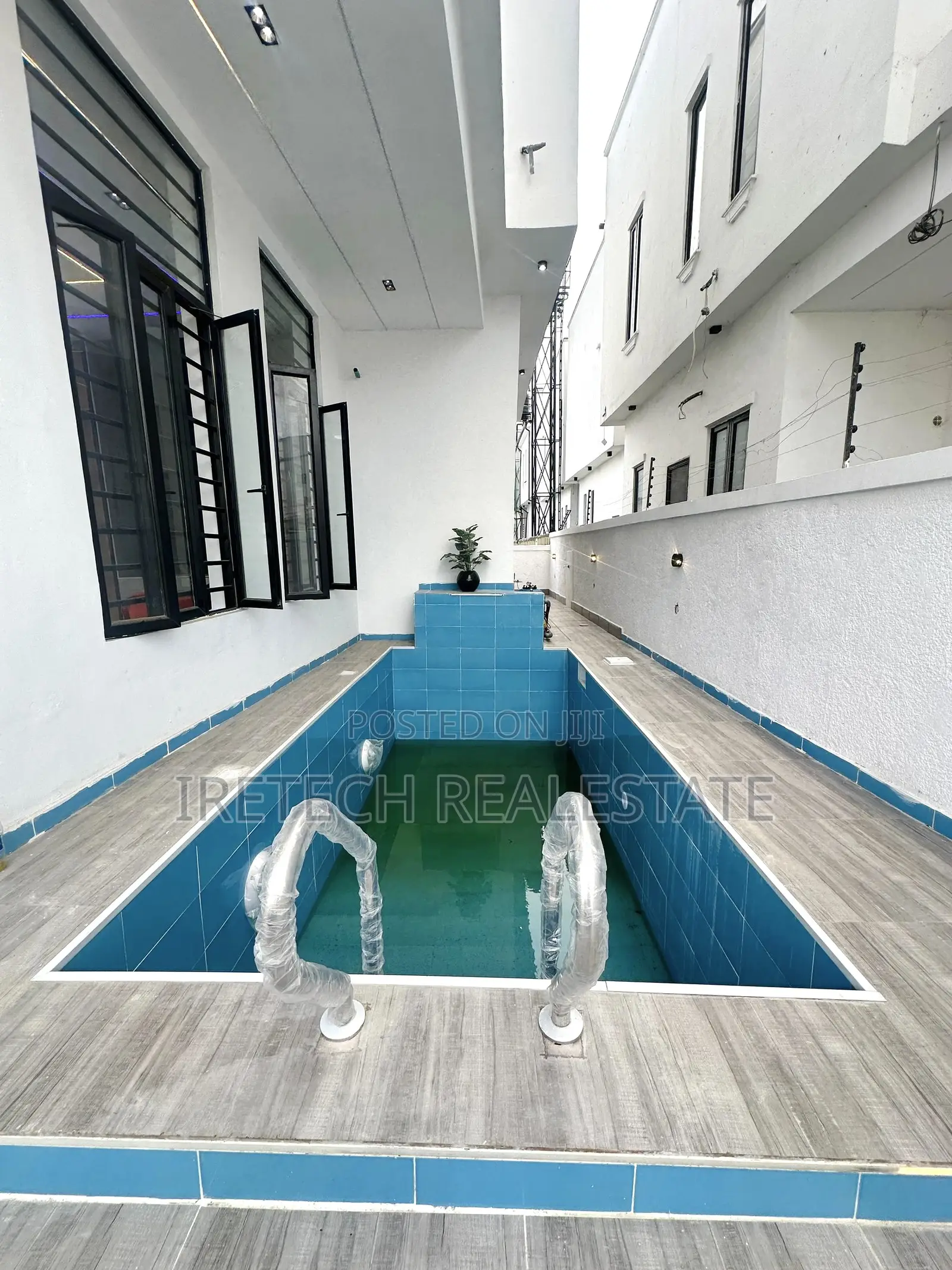 4bdrm Duplex in Ajah In A Gated for sale in Ado / Ajah