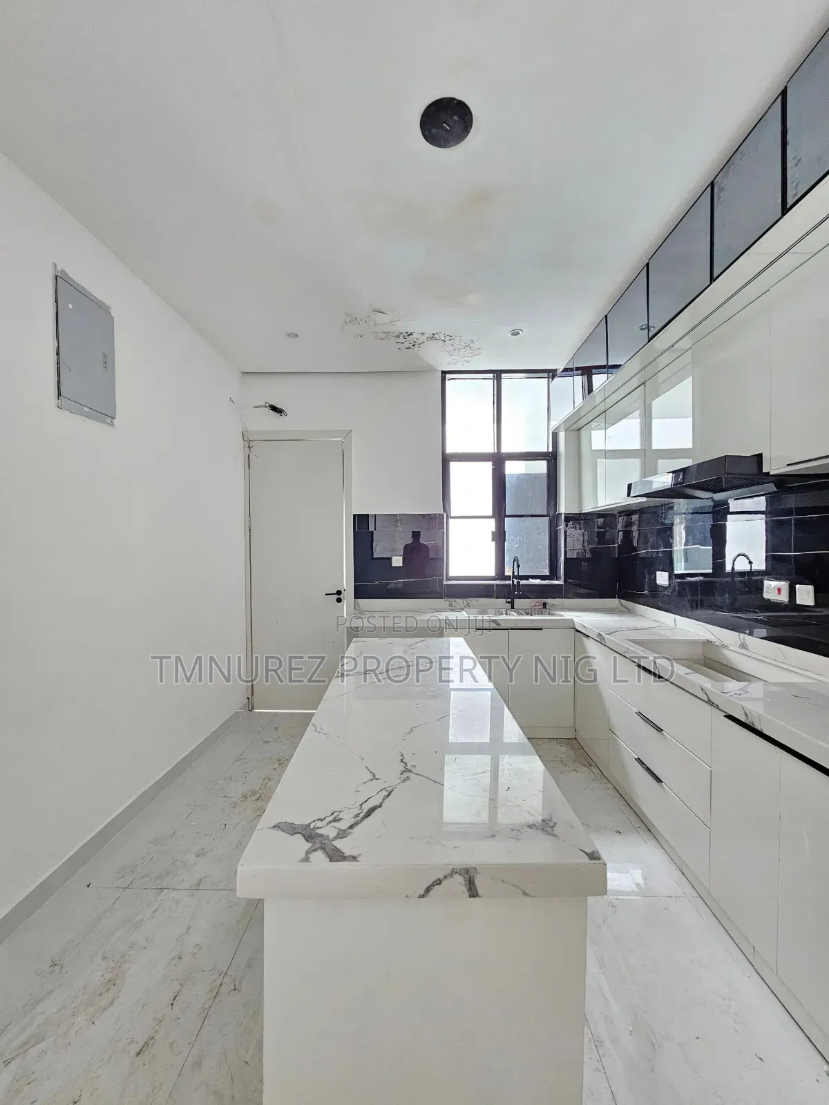 4bdrm Duplex in Ikate for sale in Ikate