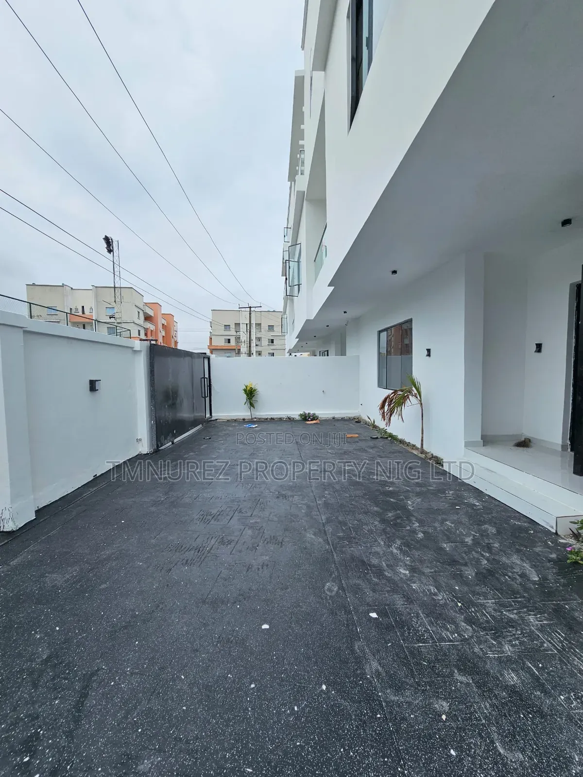4bdrm Duplex in Ikate for sale in Ikate