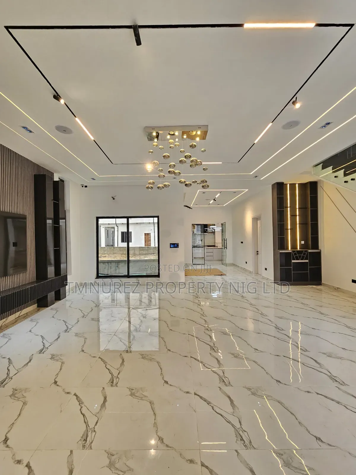 5bdrm Duplex in Orchild Estate, Chevron for sale in Chevron
