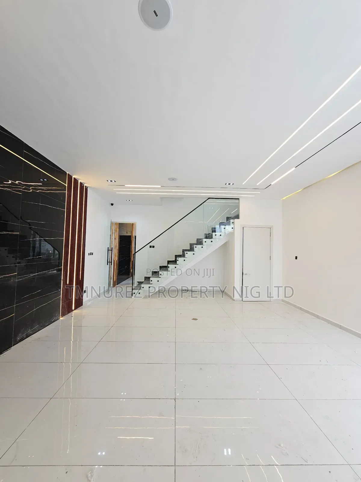 4bdrm Duplex in Orchild Estate, Chevron for sale in Chevron