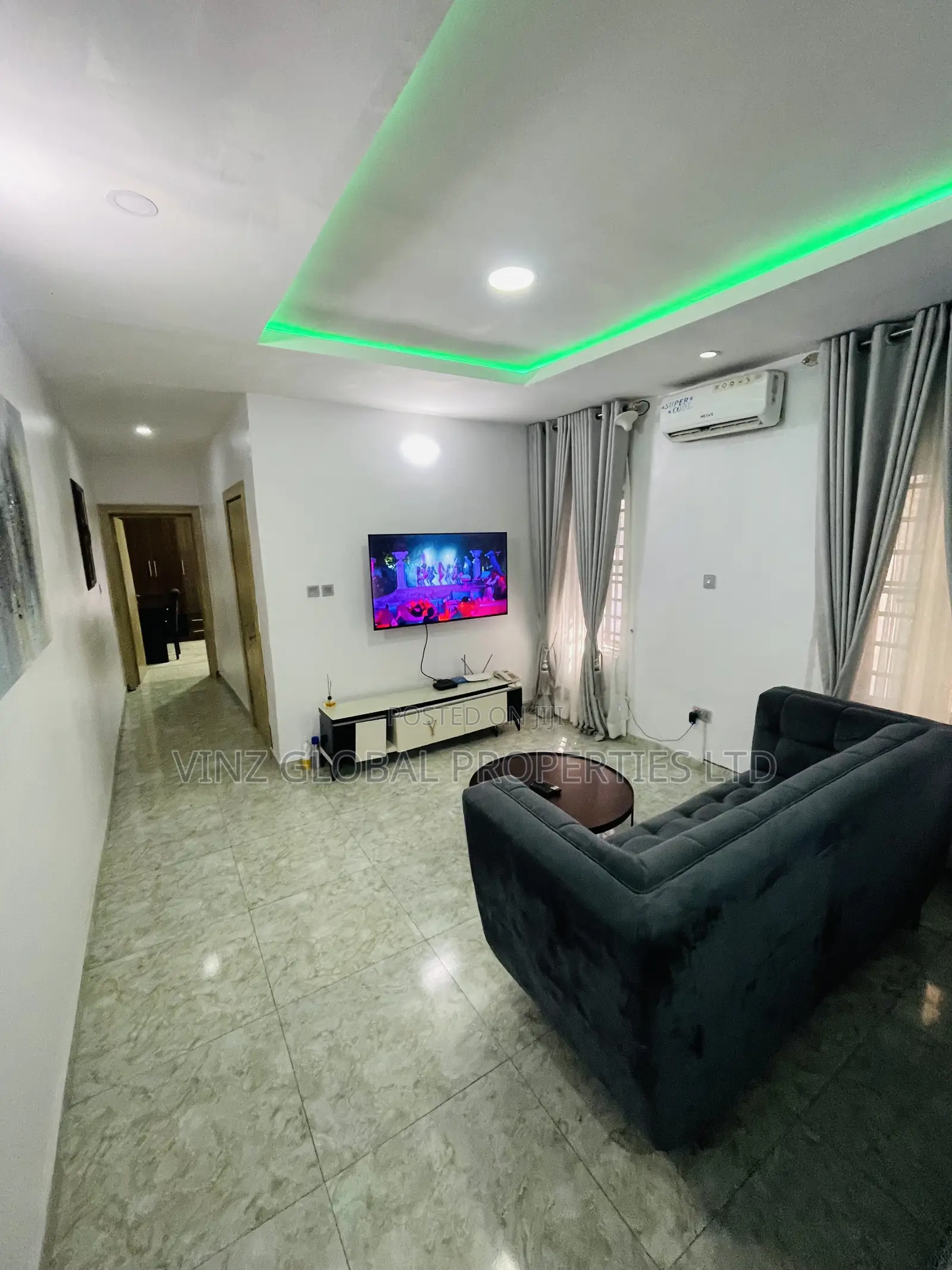 Furnished 1 Bedroom With Pool,Gym, 24/7hrs Power Visitor’S Bathroom in Lekki