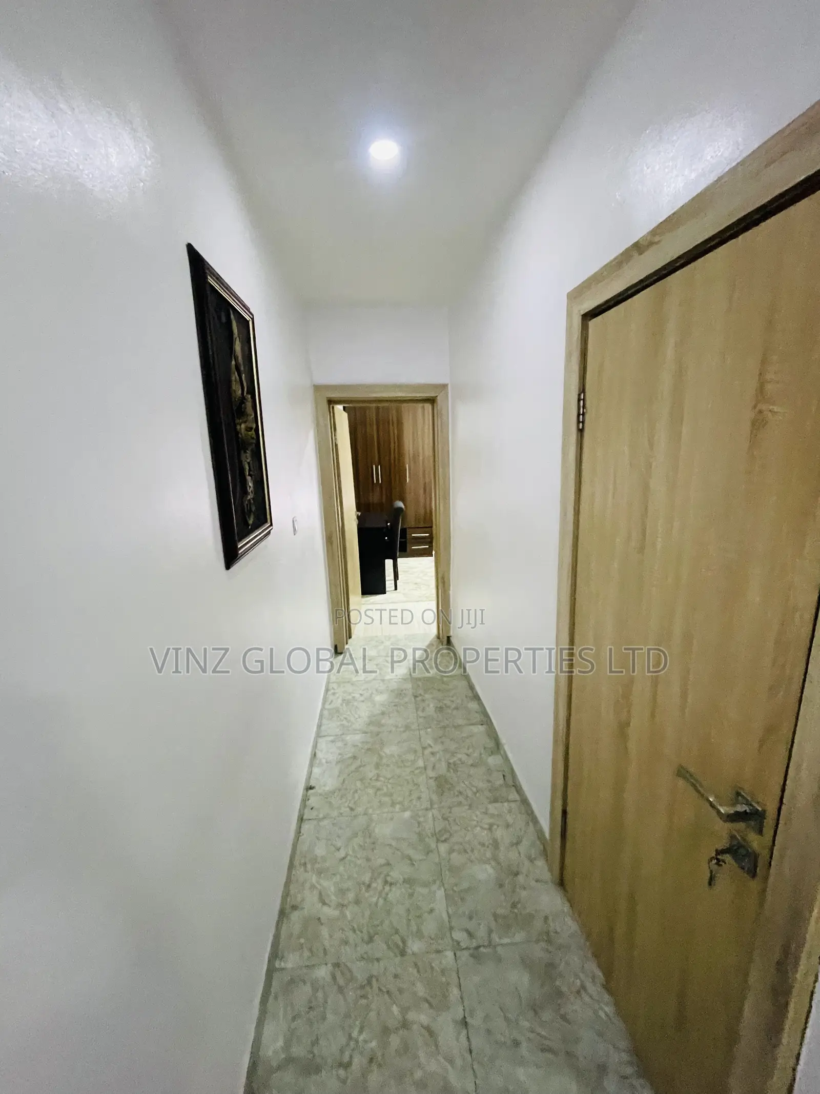 Furnished 1 Bedroom With Pool,Gym, 24/7hrs Power Visitor’S Bathroom in Lekki
