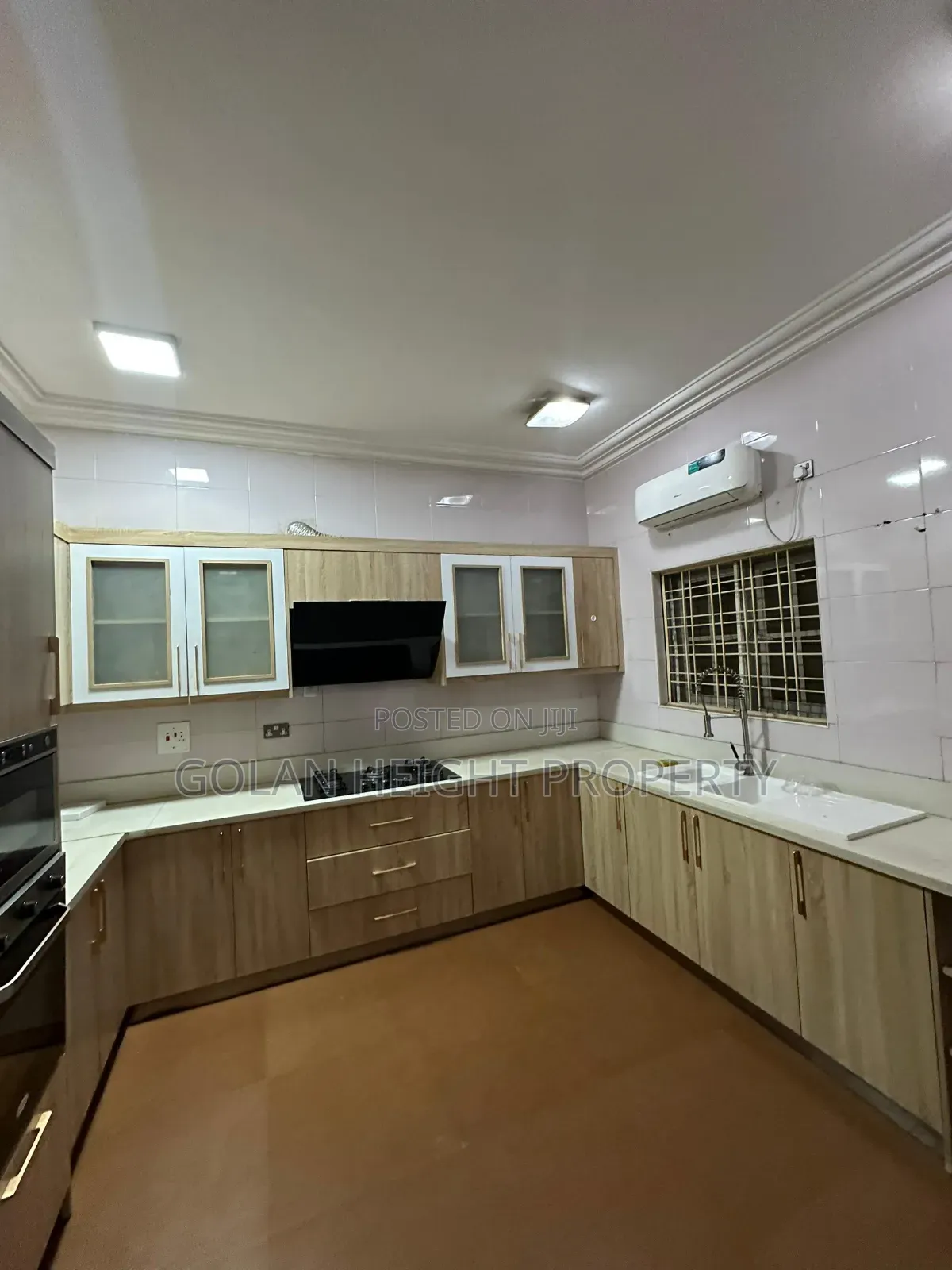 4bdrm Townhouse / Terrace in Diplomatic Zone, Katampe Extension in Katampe Extension