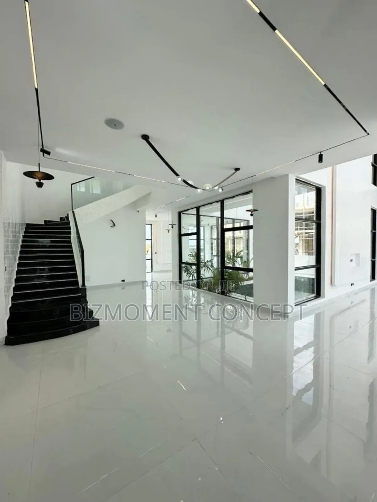 5bdrm Duplex in Osapa London for sale in Osapa london