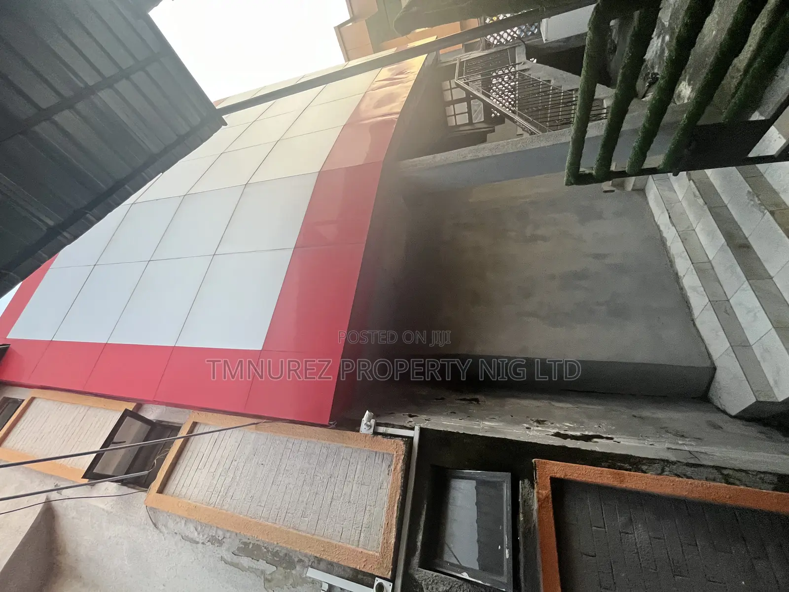3 Bedroom Apartments to Let for for Office Purposes in Lekki Phase 1