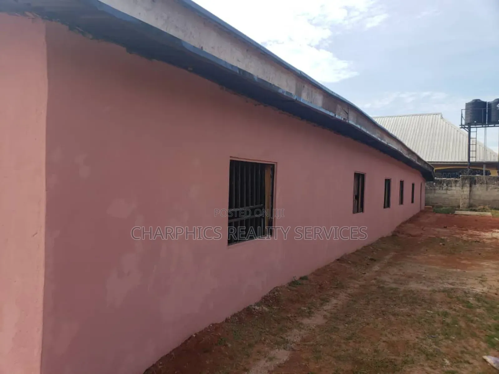 12bdrm Room & Parlour in Benin City for sale in Benin City