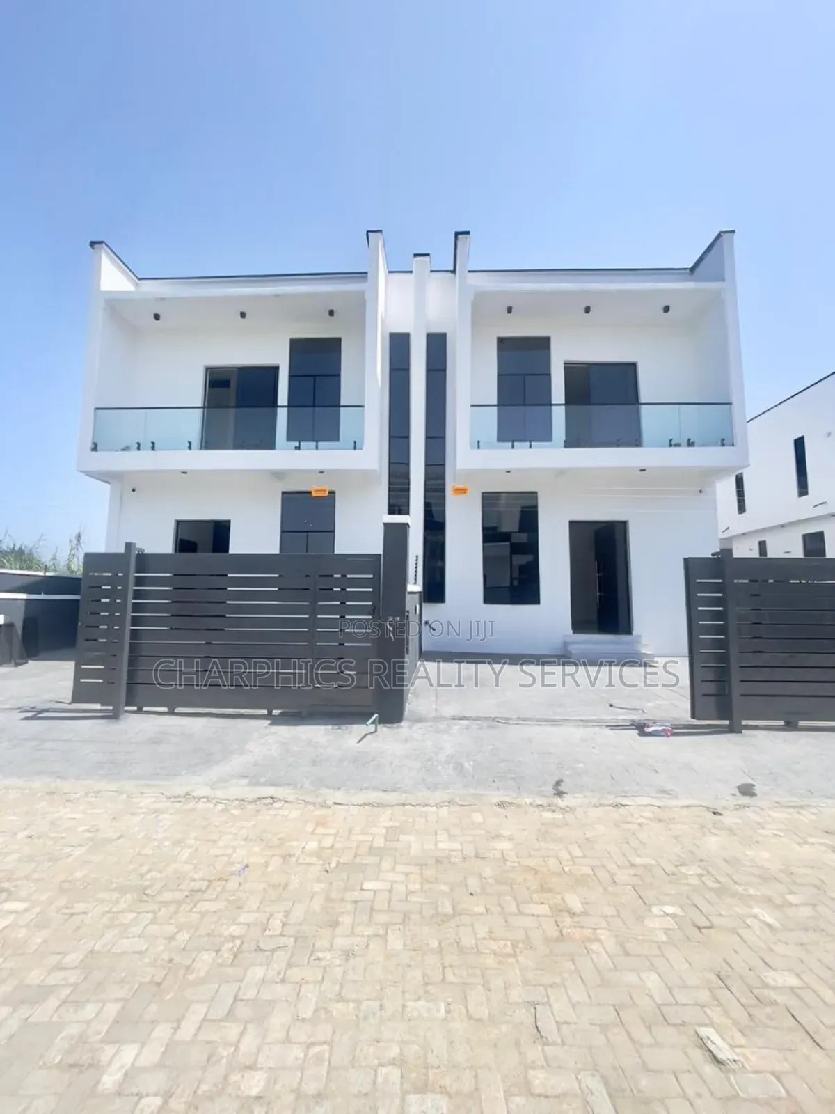 4bdrm Duplex in Lekki Phase 2 for sale in Lekki Phase 2