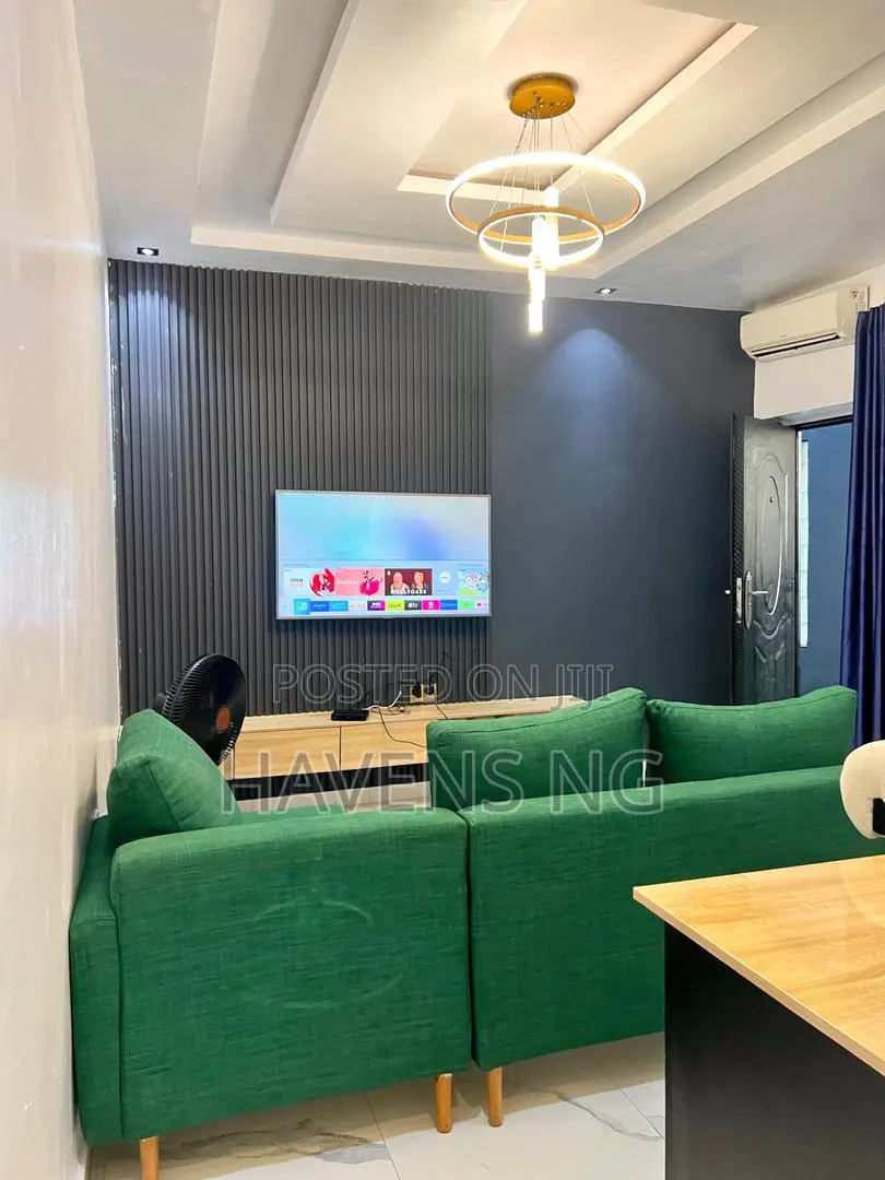 1 Bedroom Apartment in Ikorodu Road / Ilupeju
