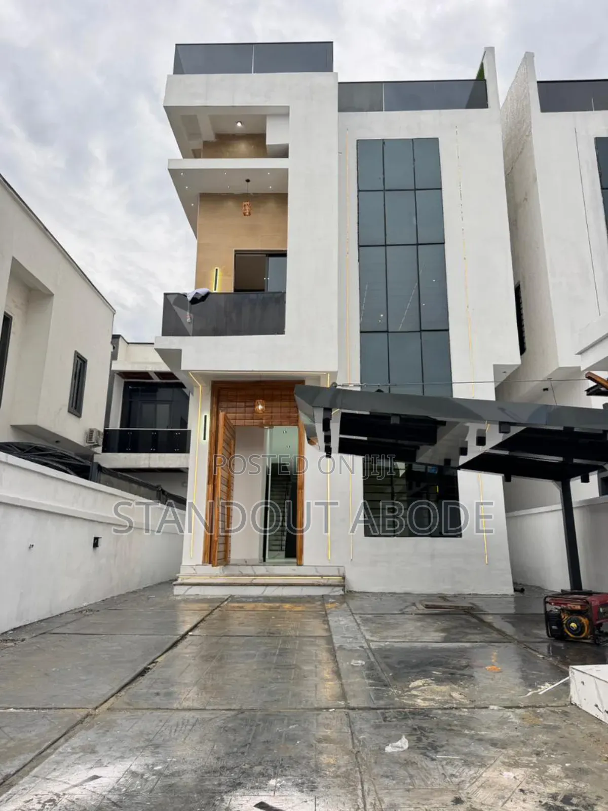 5bdrm Duplex in Inside An Estate In, Ikota for sale in Ikota