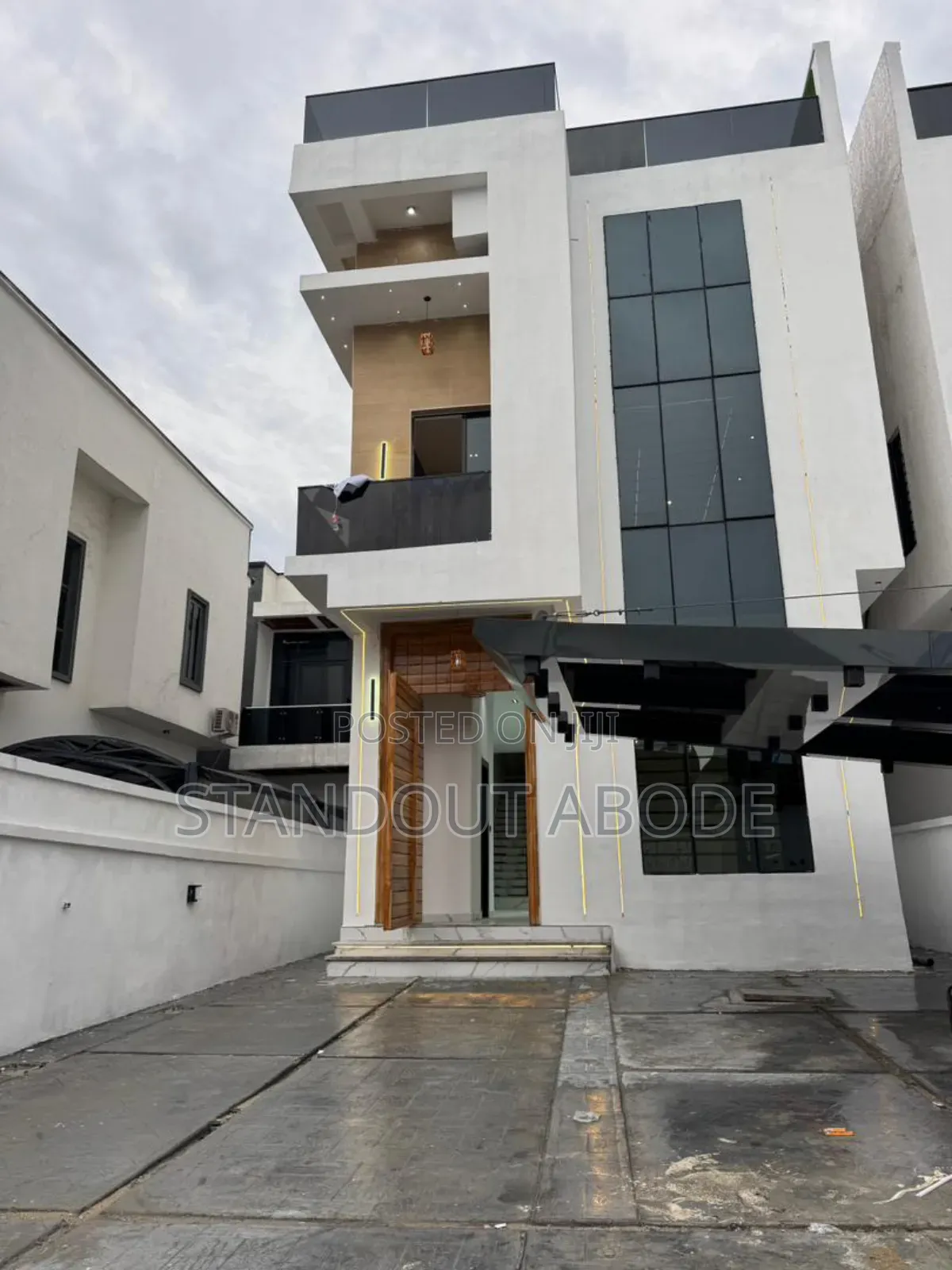 5bdrm Duplex in Inside An Estate In, Ikota for sale in Ikota