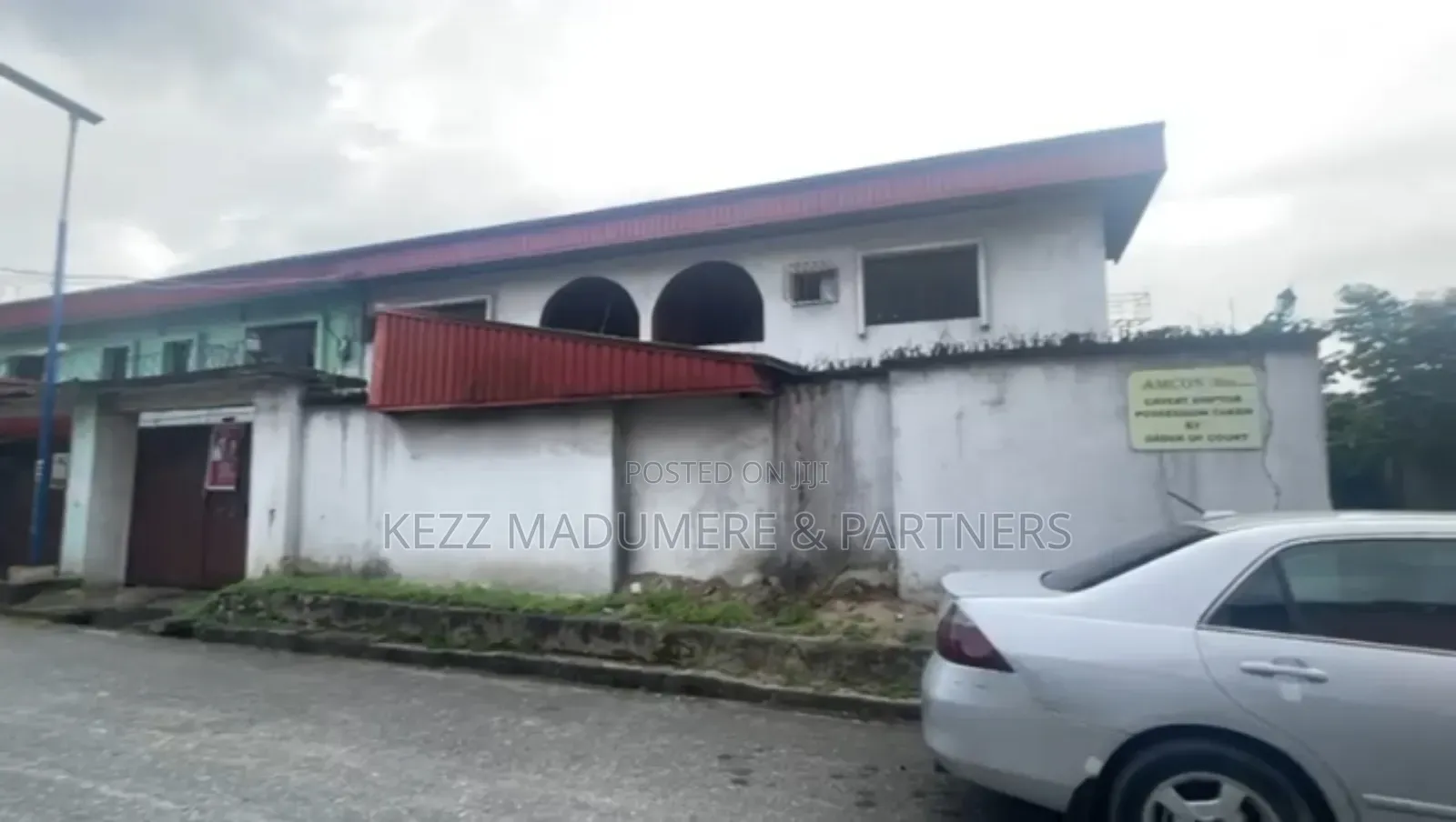 6bdrm Duplex in Cocaine Estate, Off for sale in Port-Harcourt