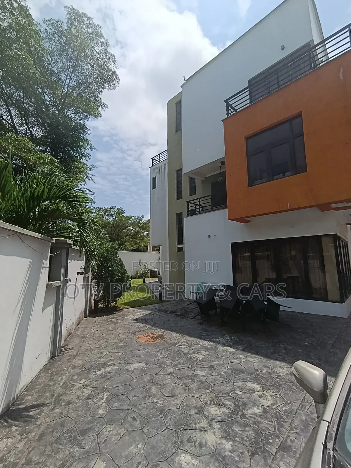 Furnished 5bdrm Duplex in Banana Island for sale in Banana Island